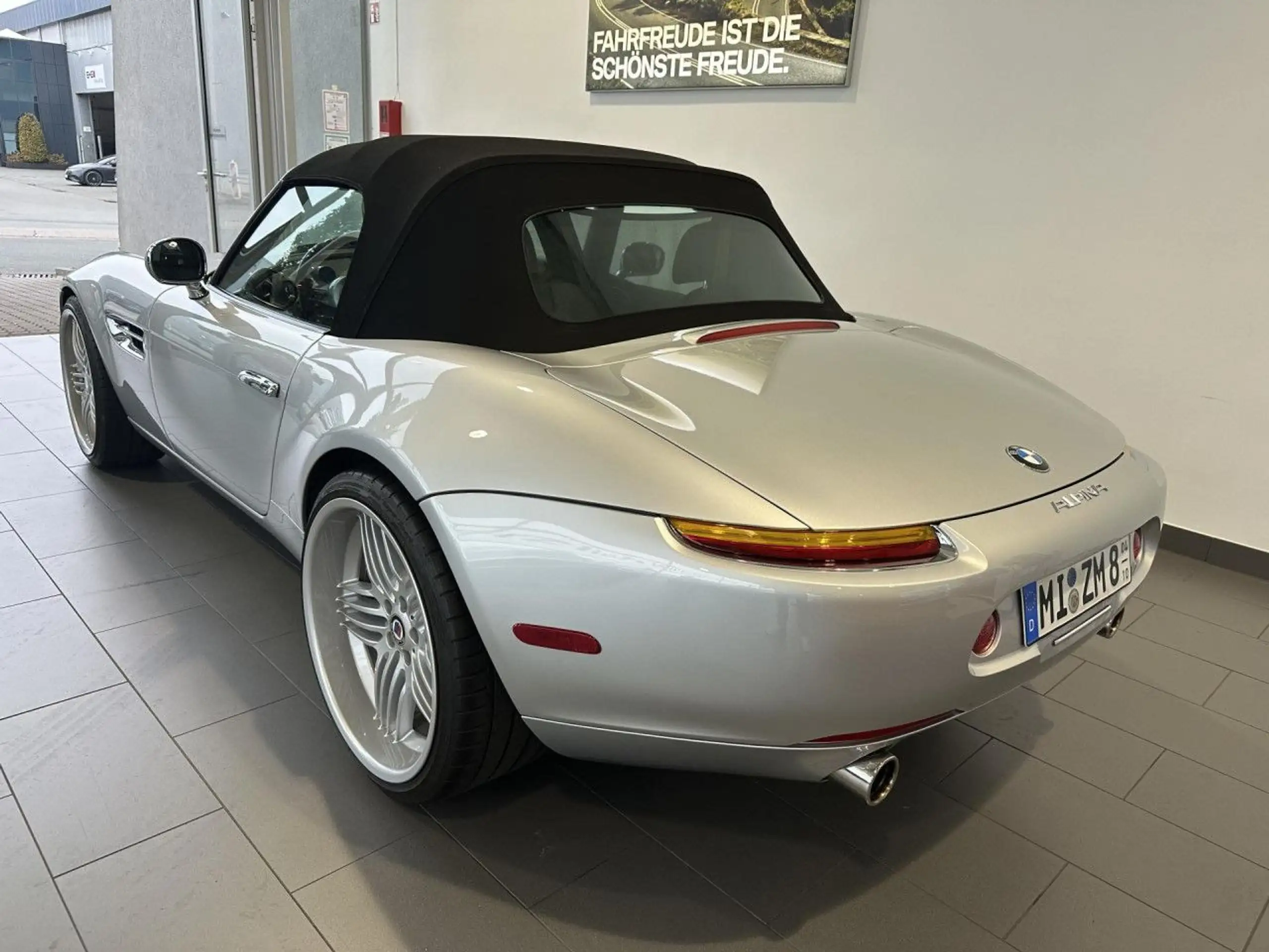 BMW - Z8