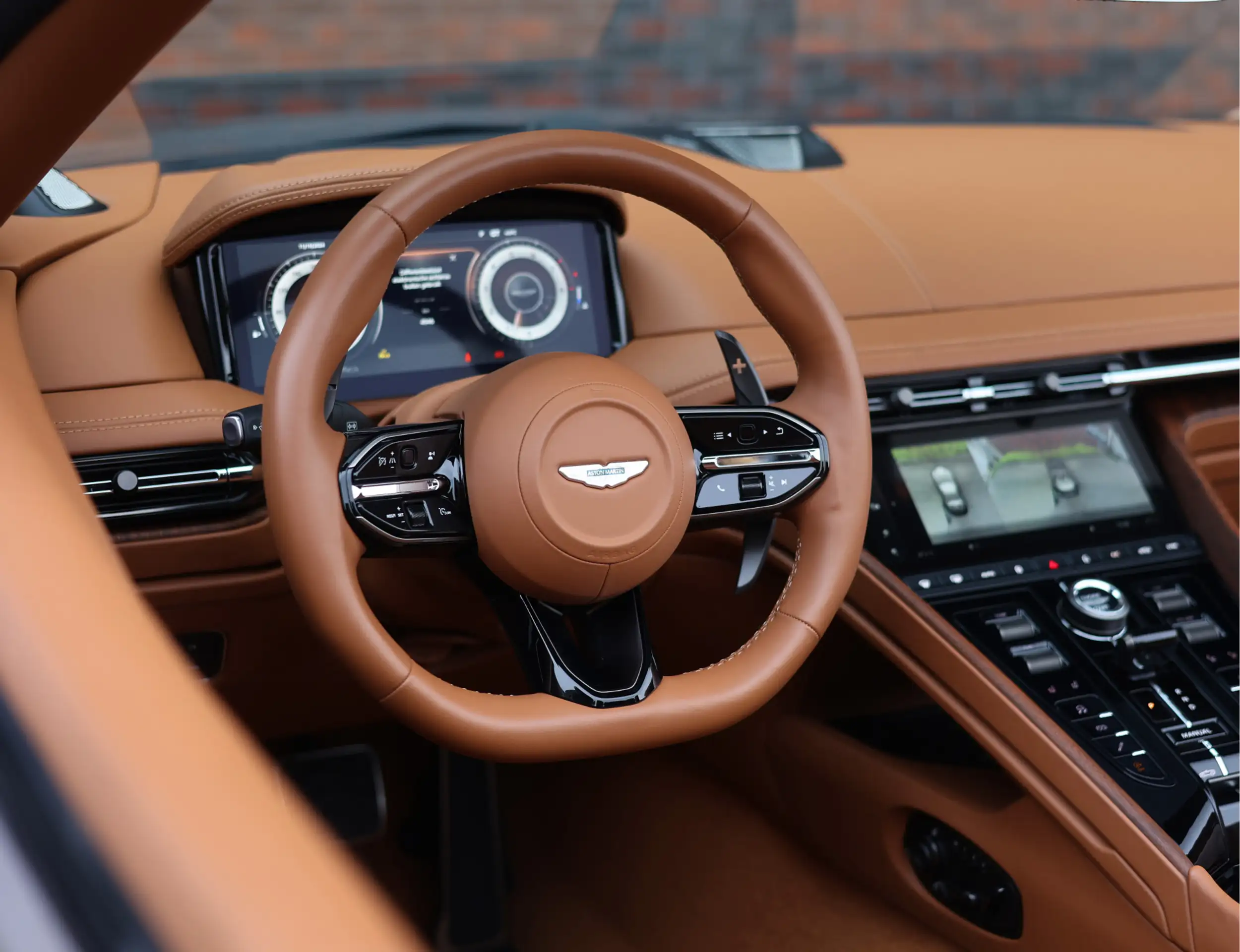 Aston Martin - DB12