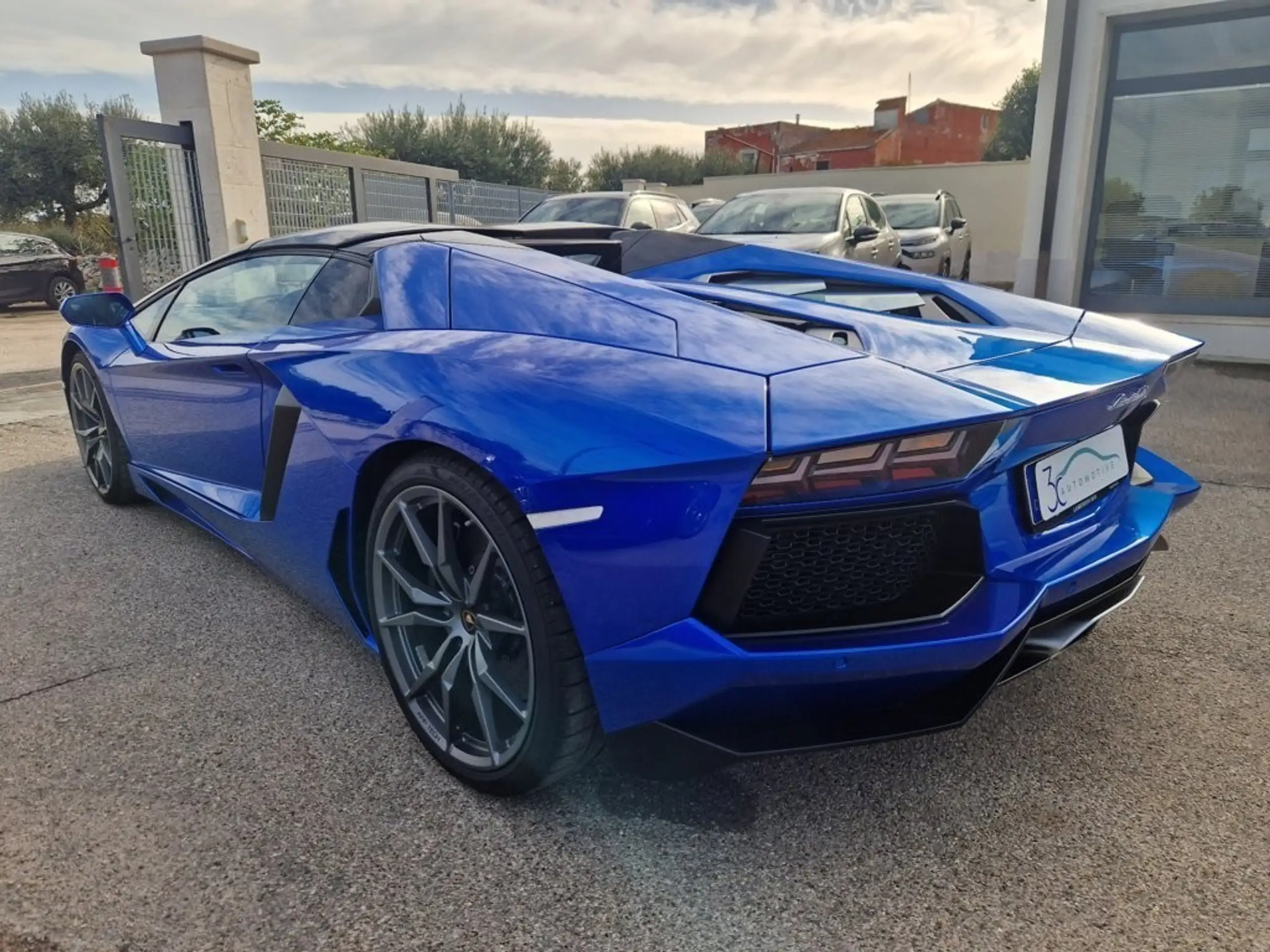 Lamborghini - Aventador