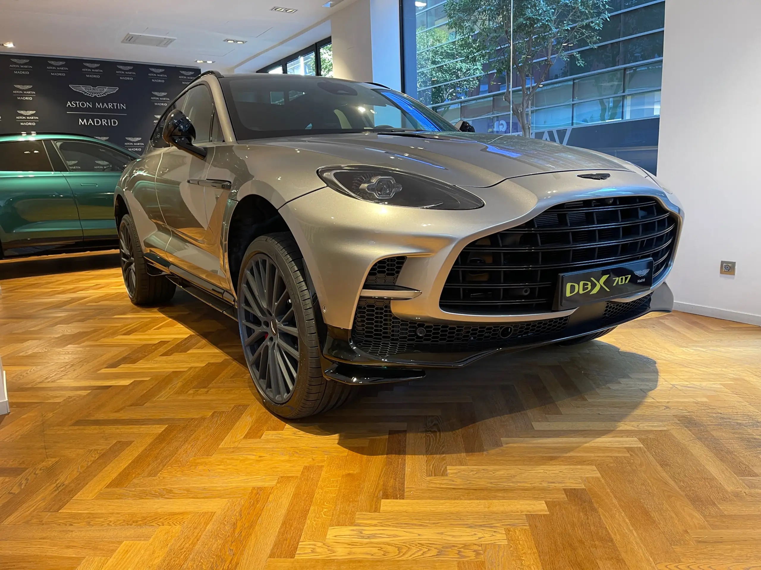 Aston Martin - DBX