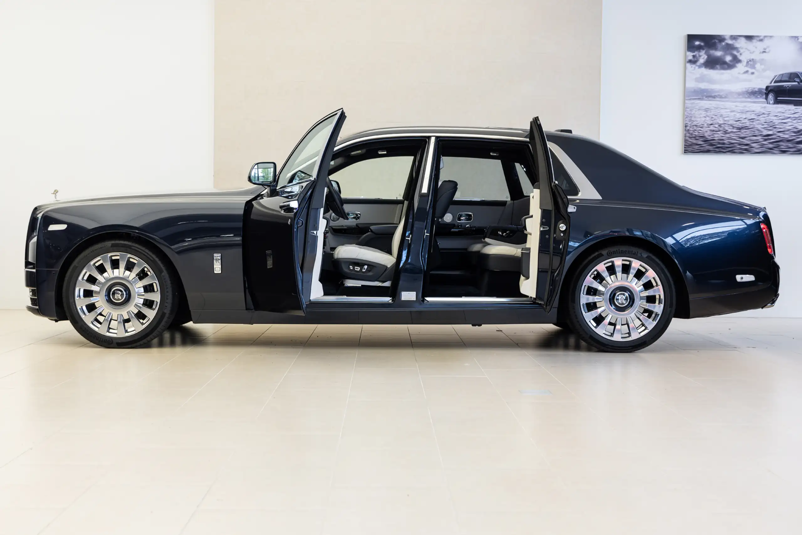 Rolls-Royce - Phantom