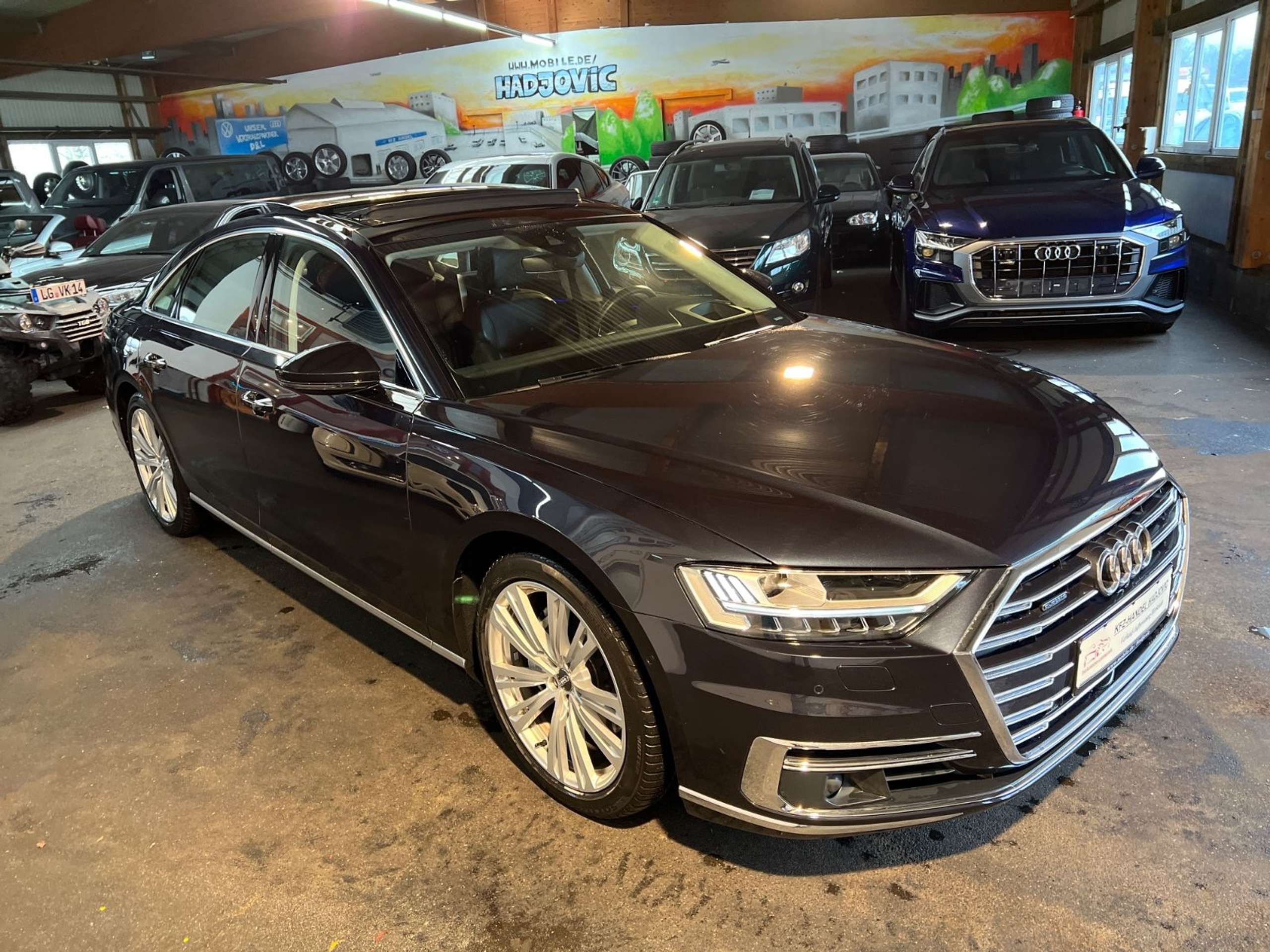 Audi - A8