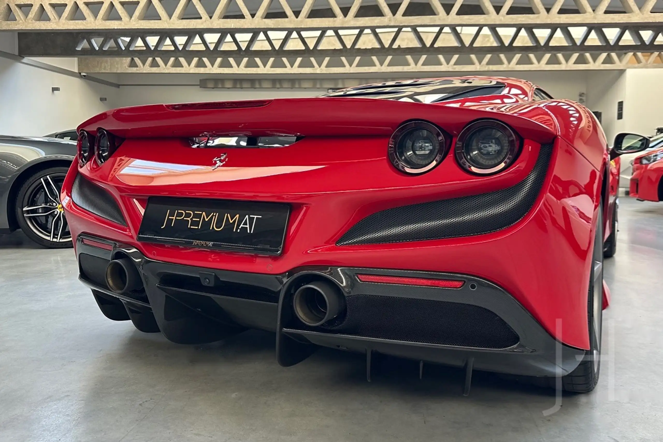 Ferrari - F8 Tributo