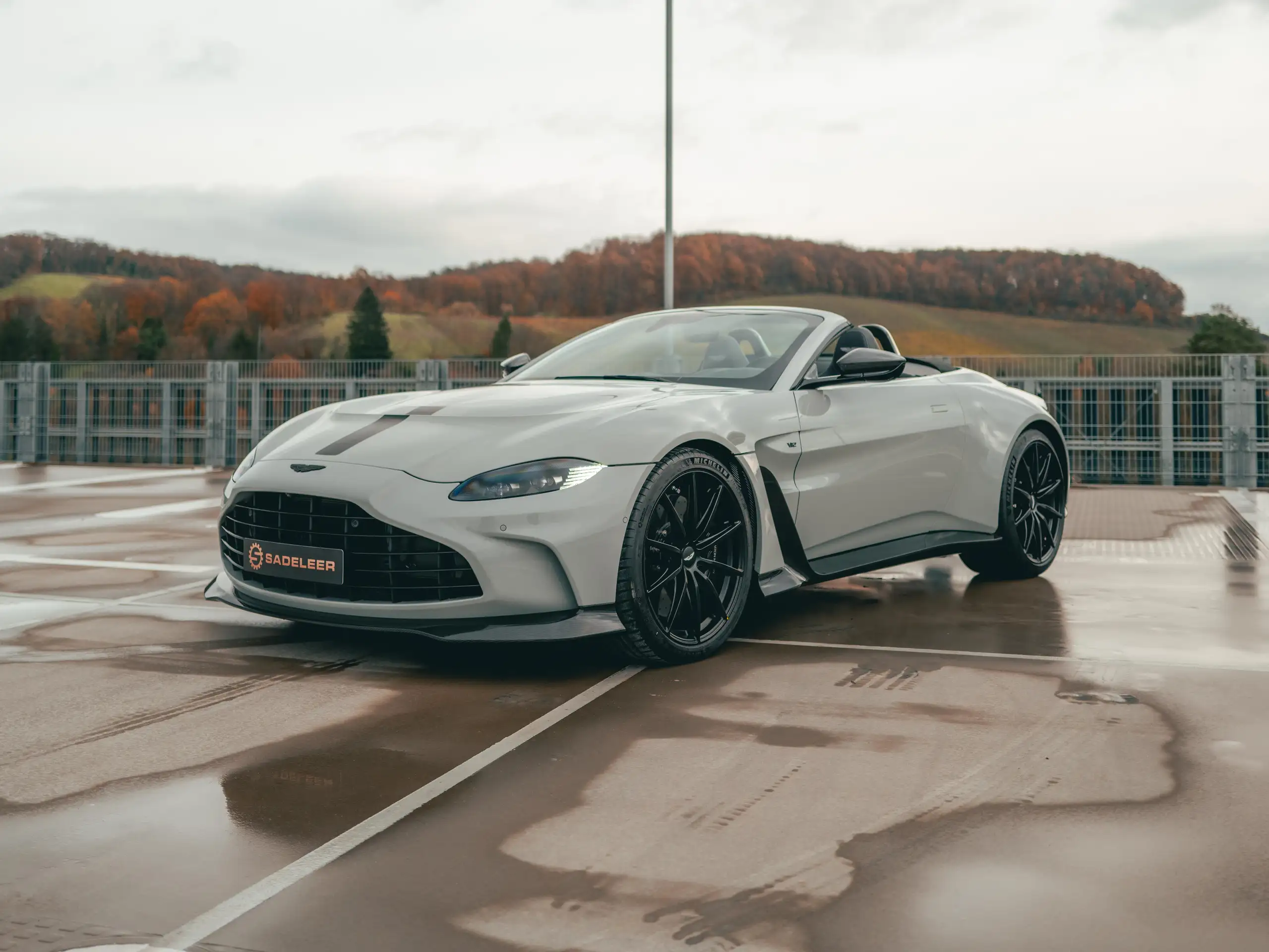 Aston Martin - Vantage