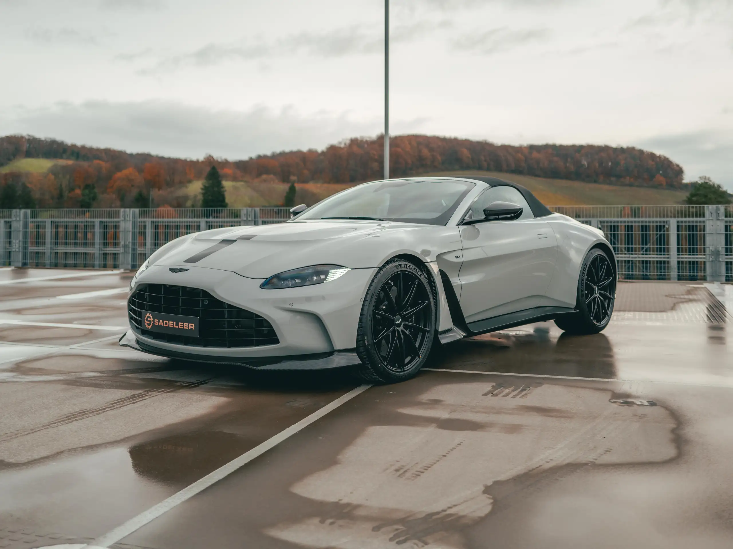 Aston Martin - Vantage