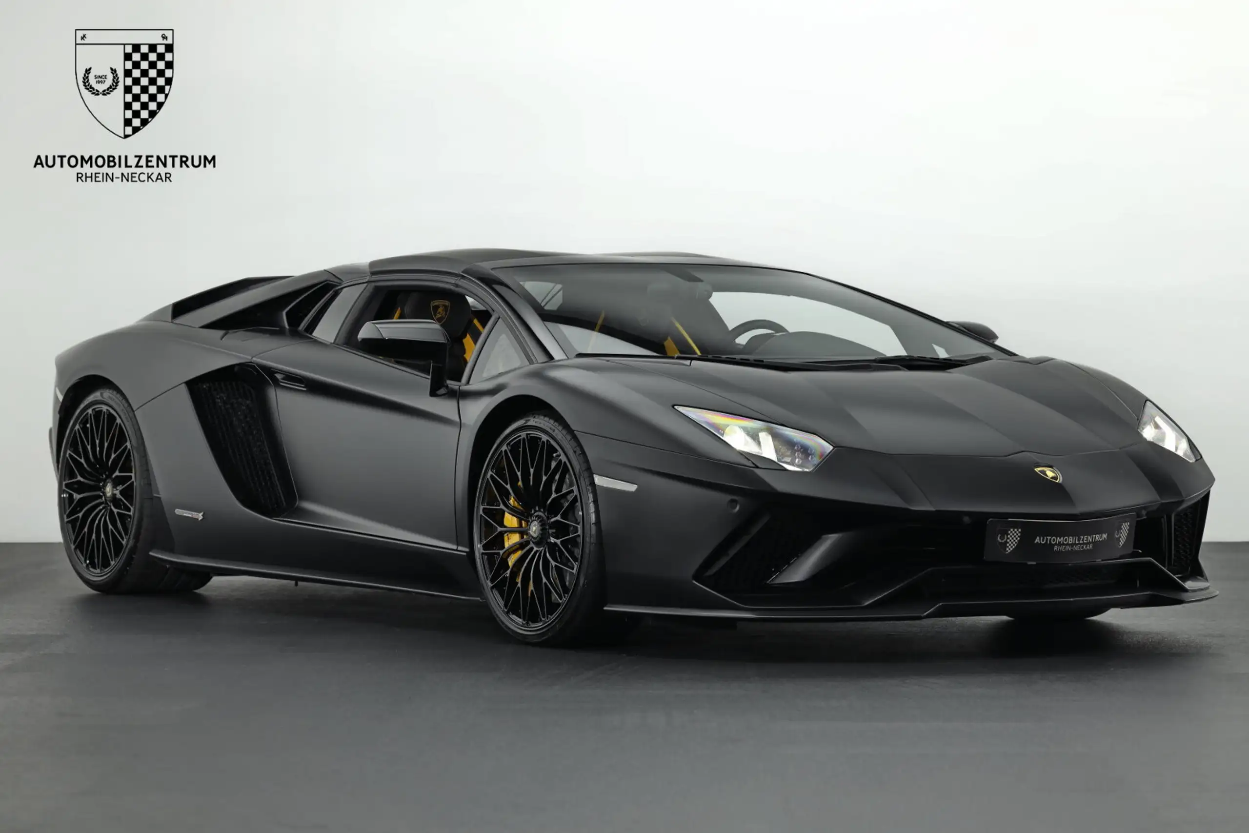 Lamborghini - Aventador