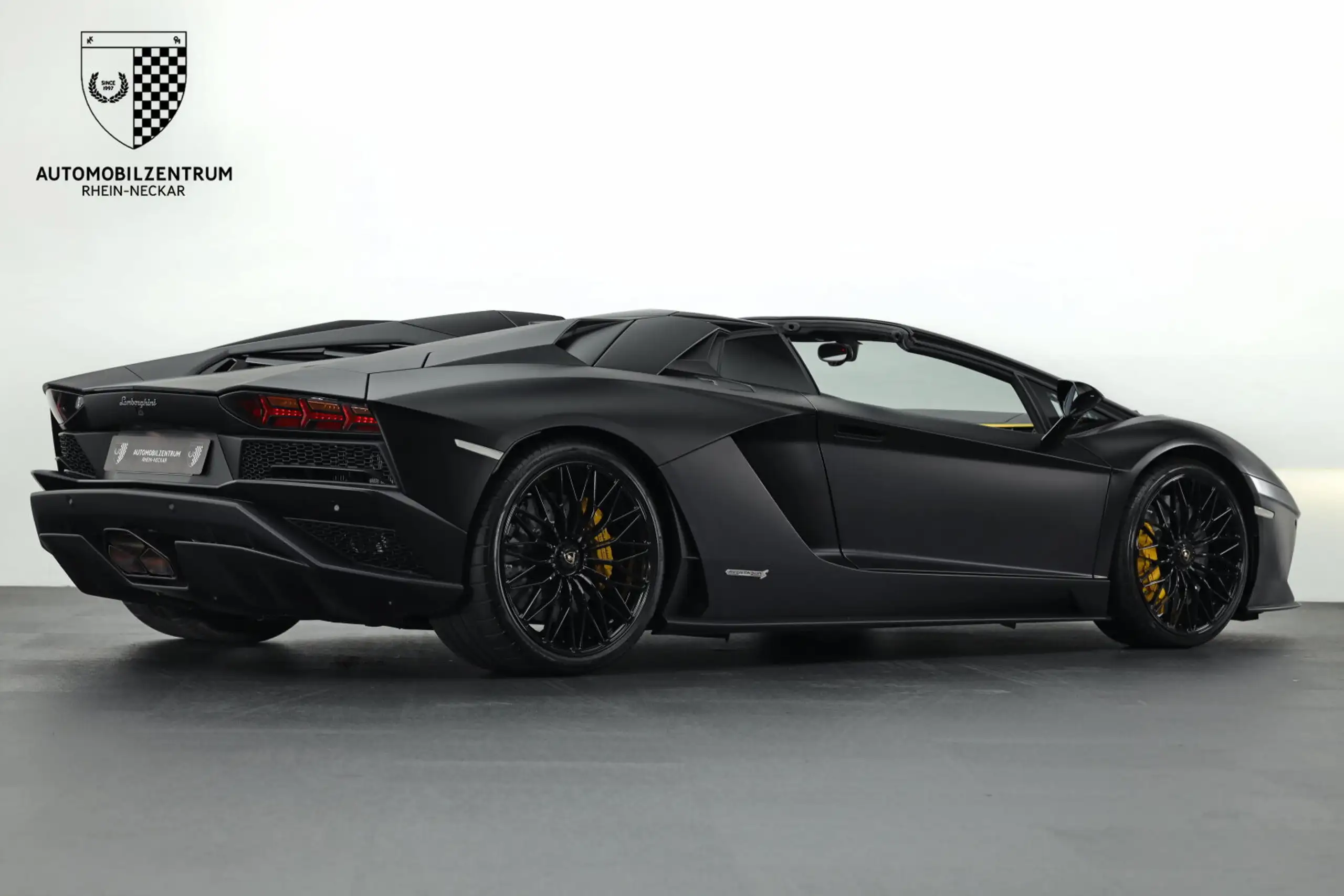 Lamborghini - Aventador