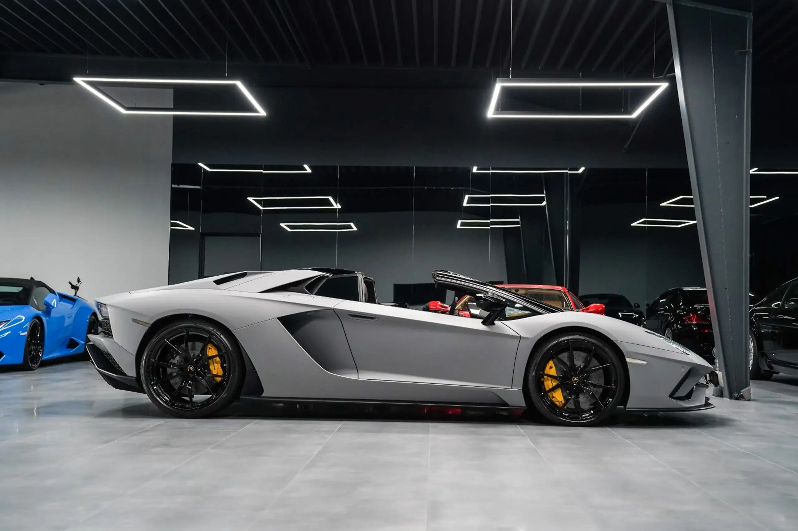 Lamborghini - Aventador