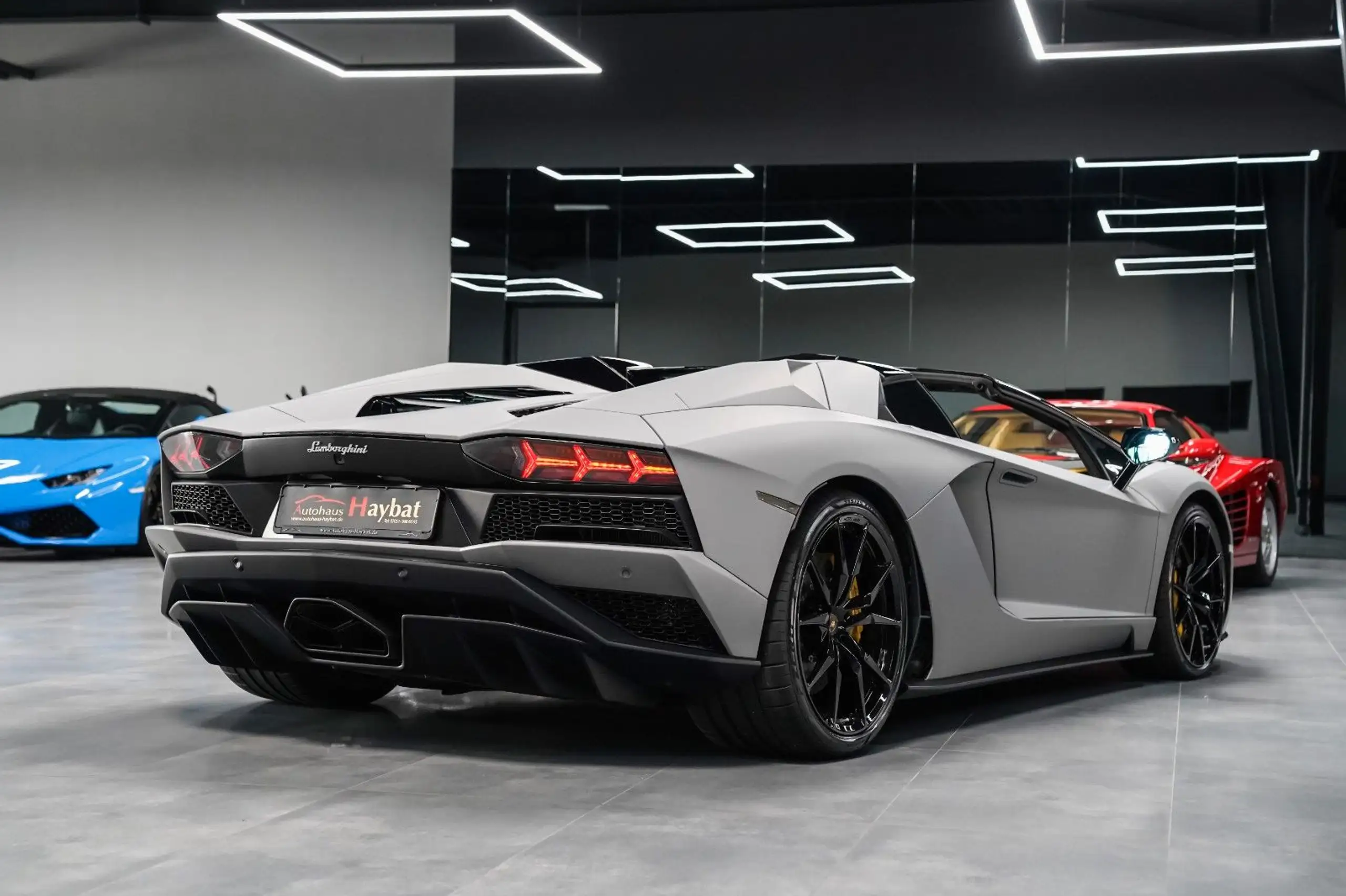 Lamborghini - Aventador