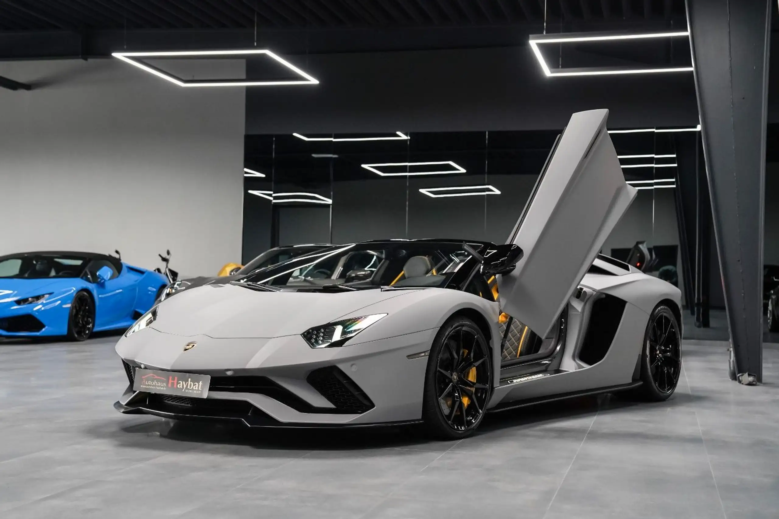 Lamborghini - Aventador