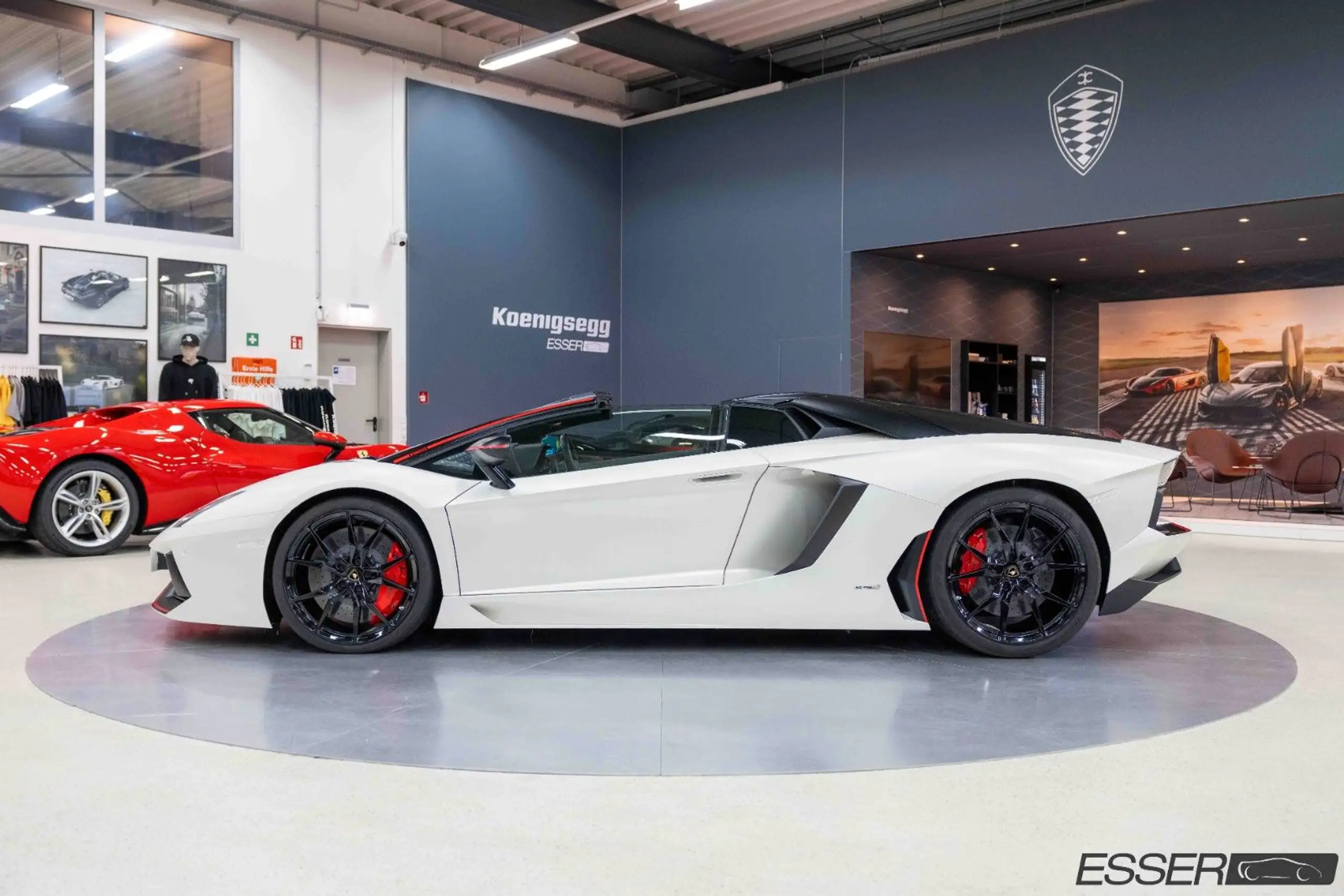 Lamborghini - Aventador