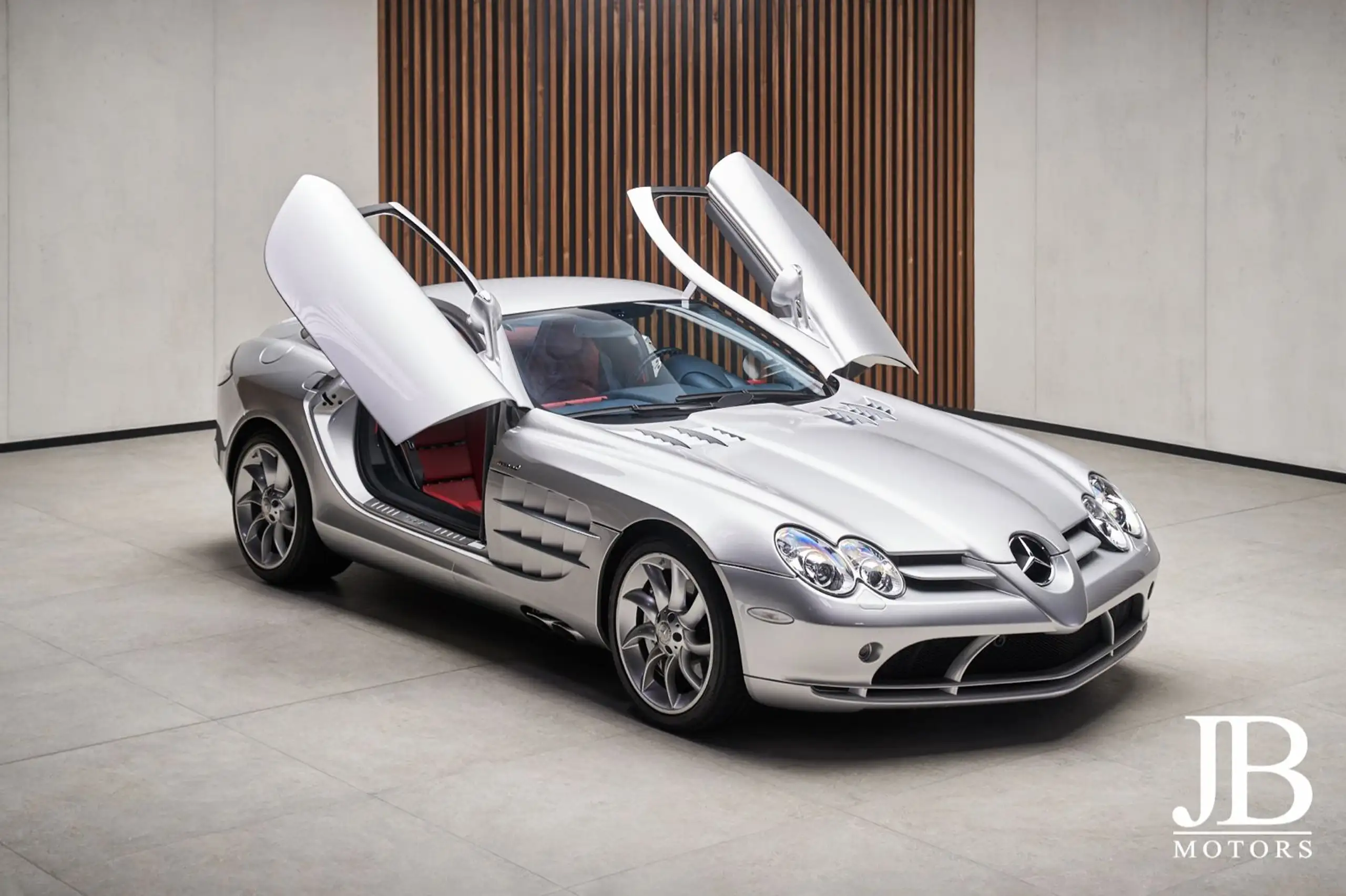 Mercedes-Benz - SLR