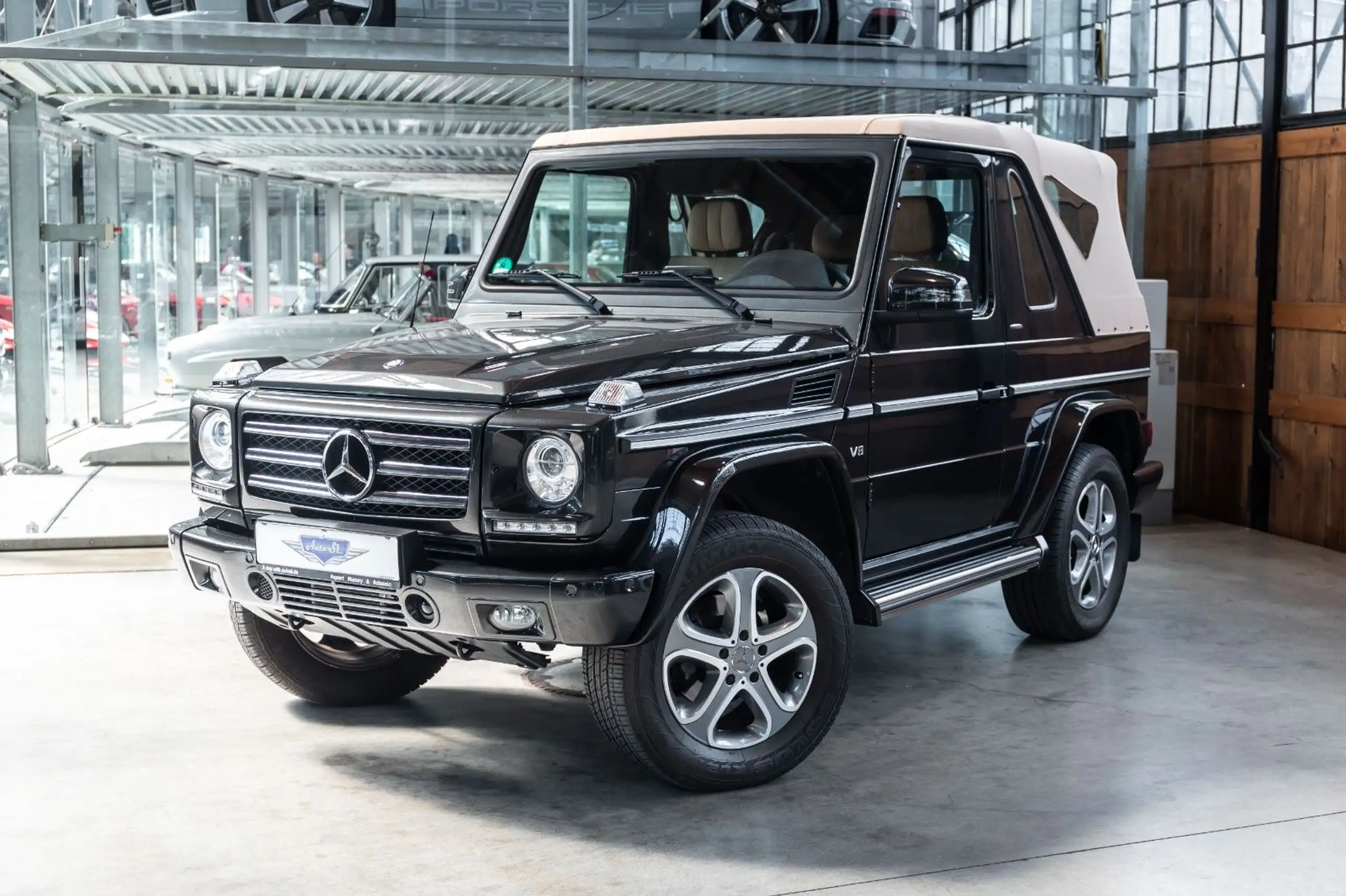 Mercedes-Benz - G 500