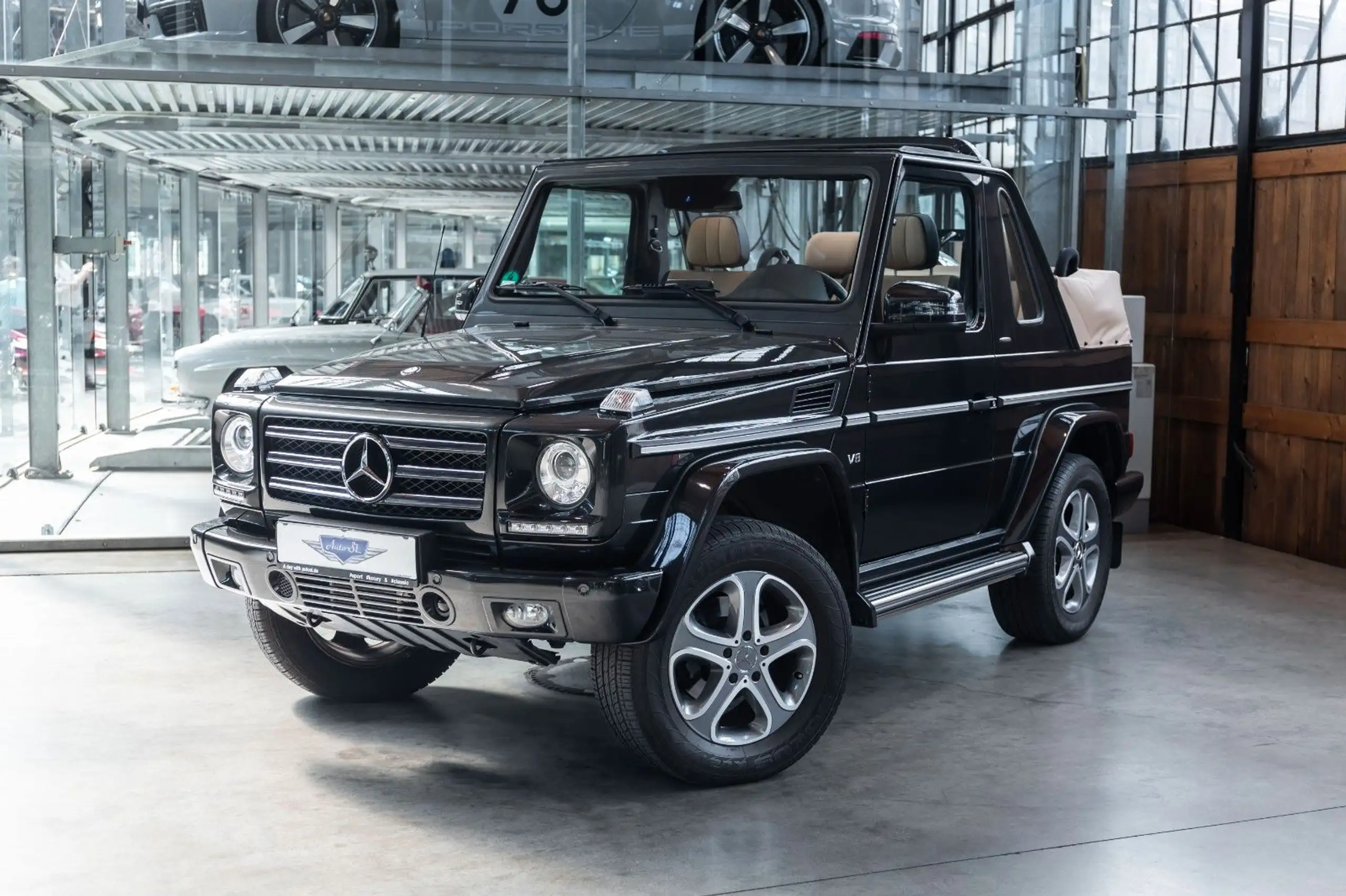 Mercedes-Benz - G 500