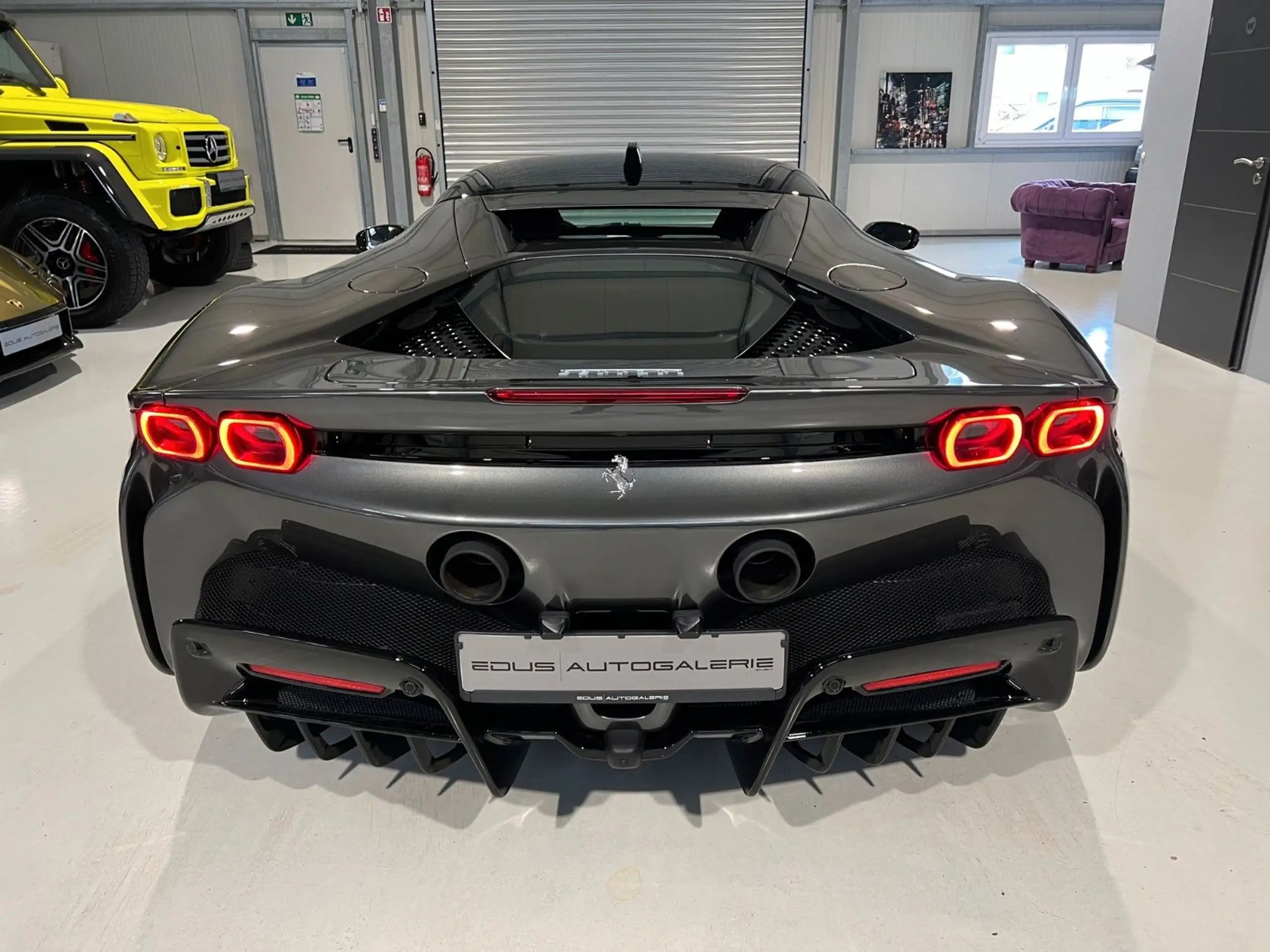 Ferrari - SF90 Stradale