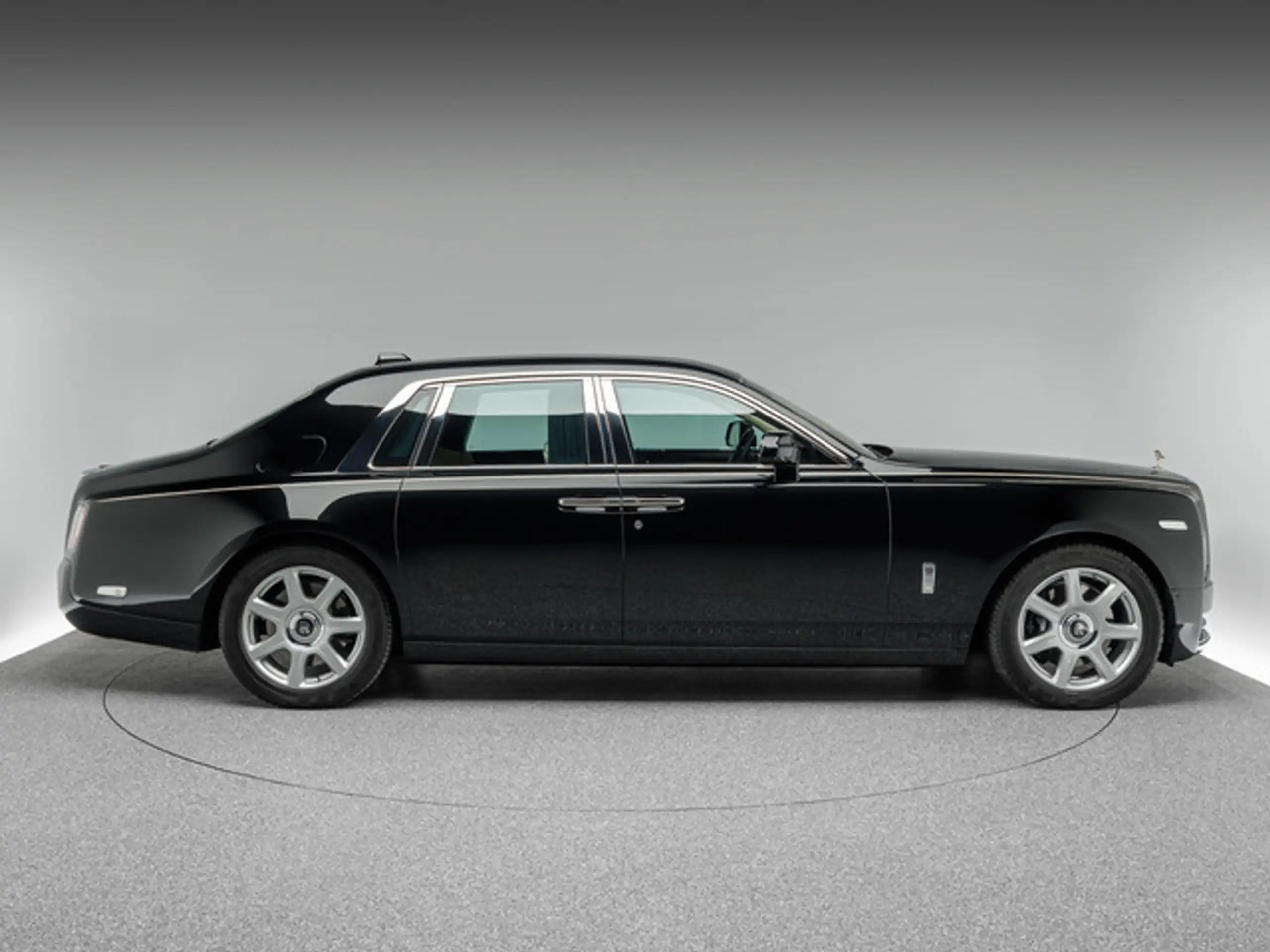 Rolls-Royce - Phantom