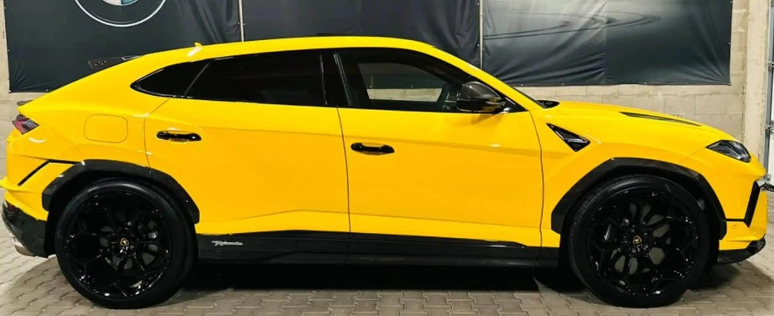 Lamborghini - Urus