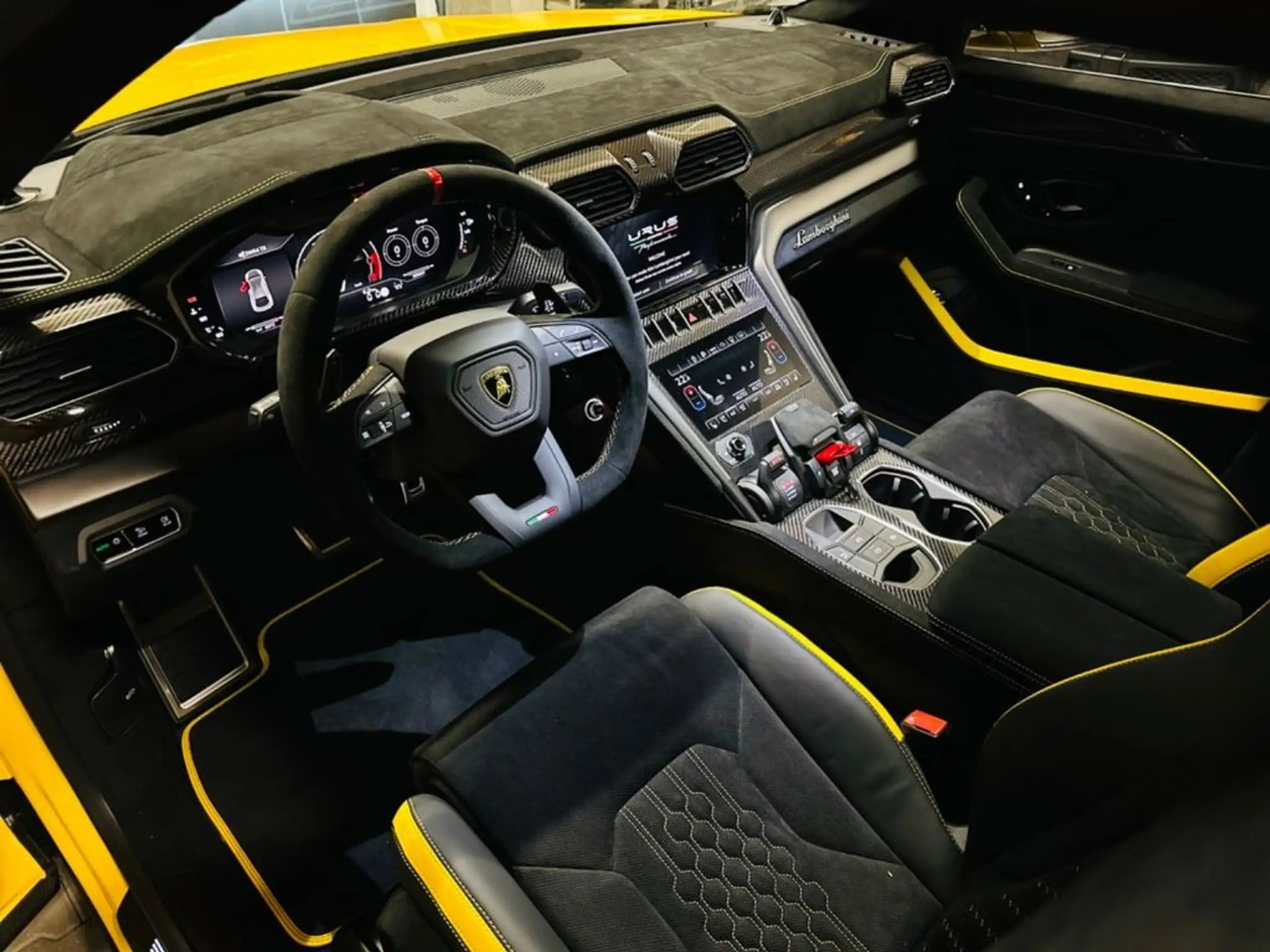 Lamborghini - Urus