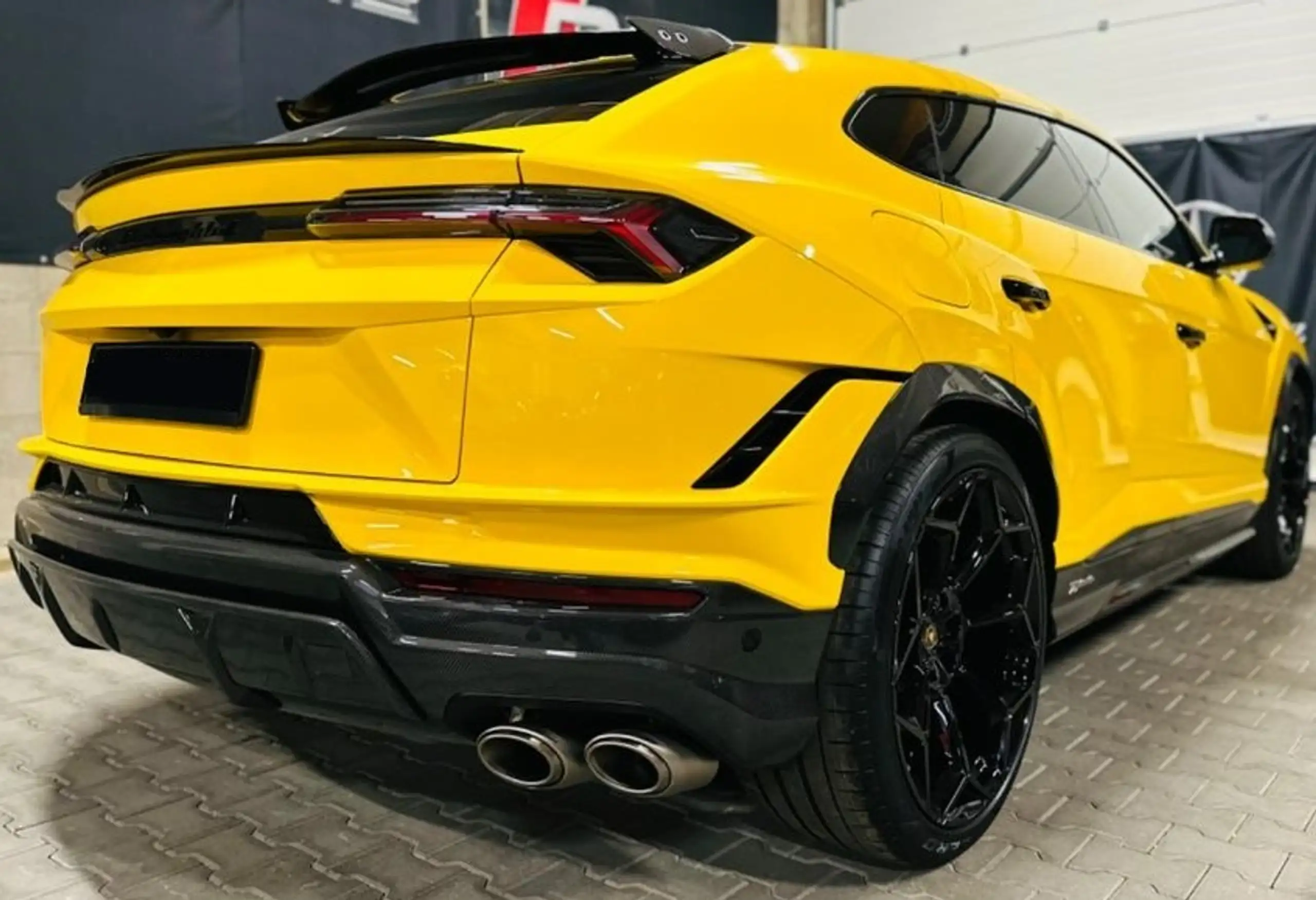 Lamborghini - Urus