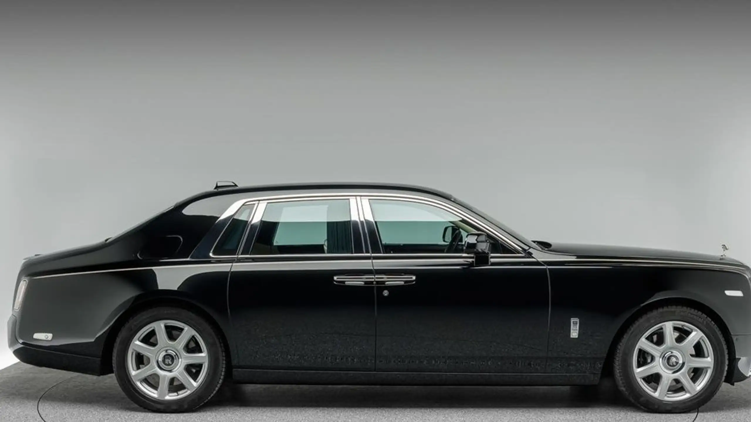 Rolls-Royce - Phantom