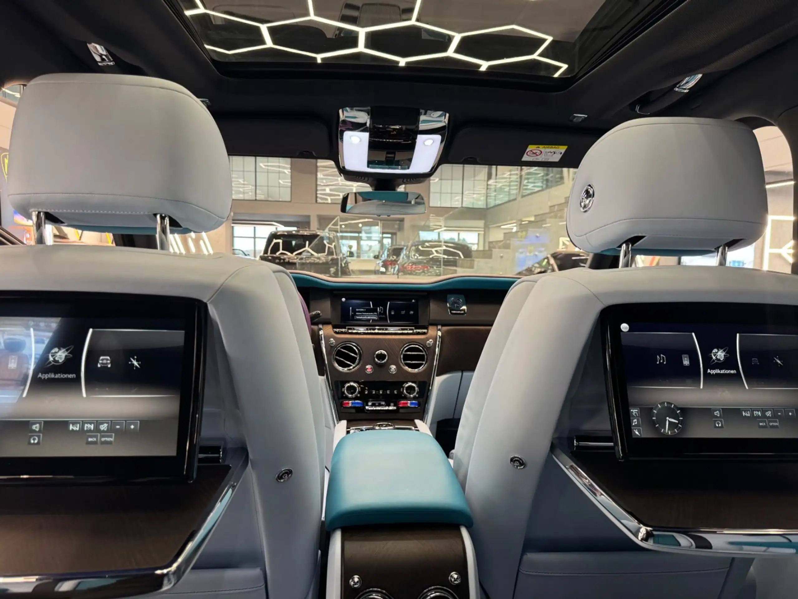 Rolls-Royce - Cullinan