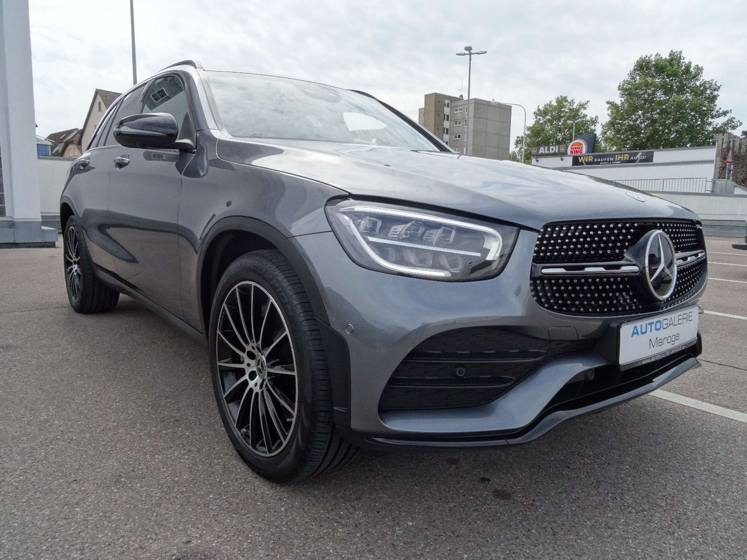 Mercedes-Benz - GLC 220