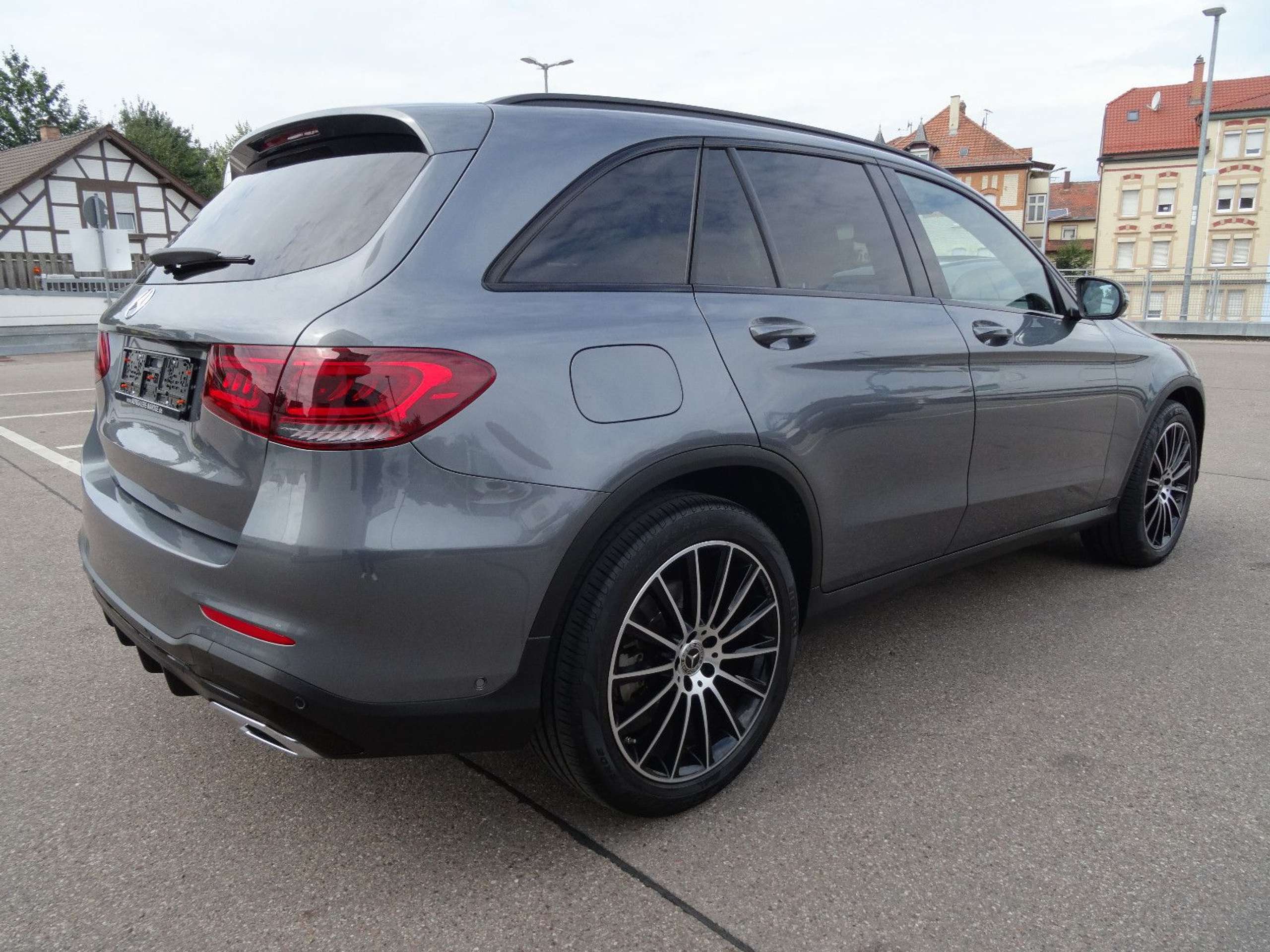 Mercedes-Benz - GLC 220