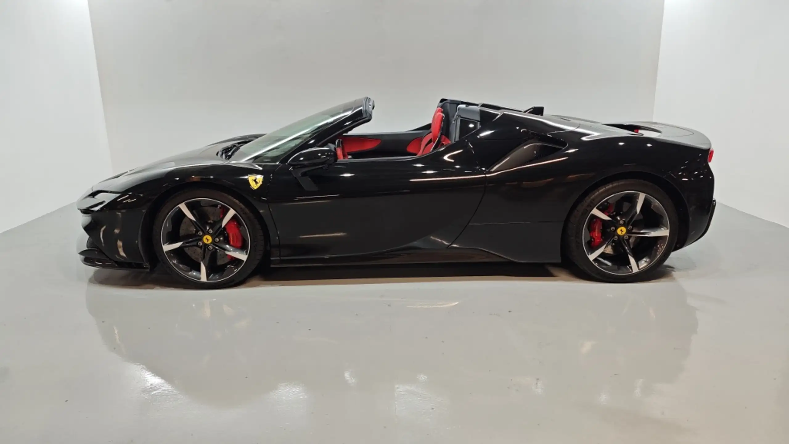 Ferrari - SF90 Spider