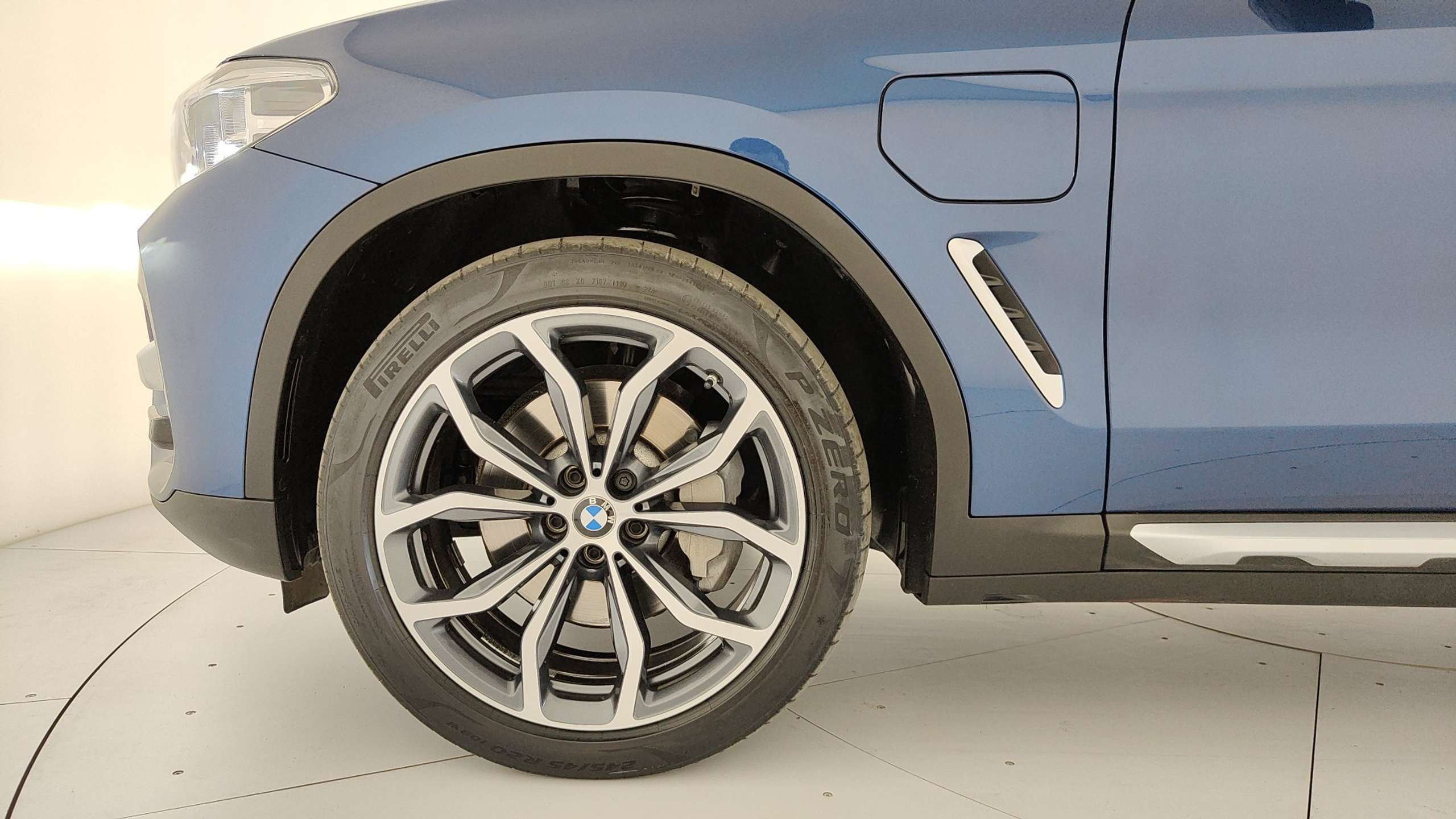 BMW - X3