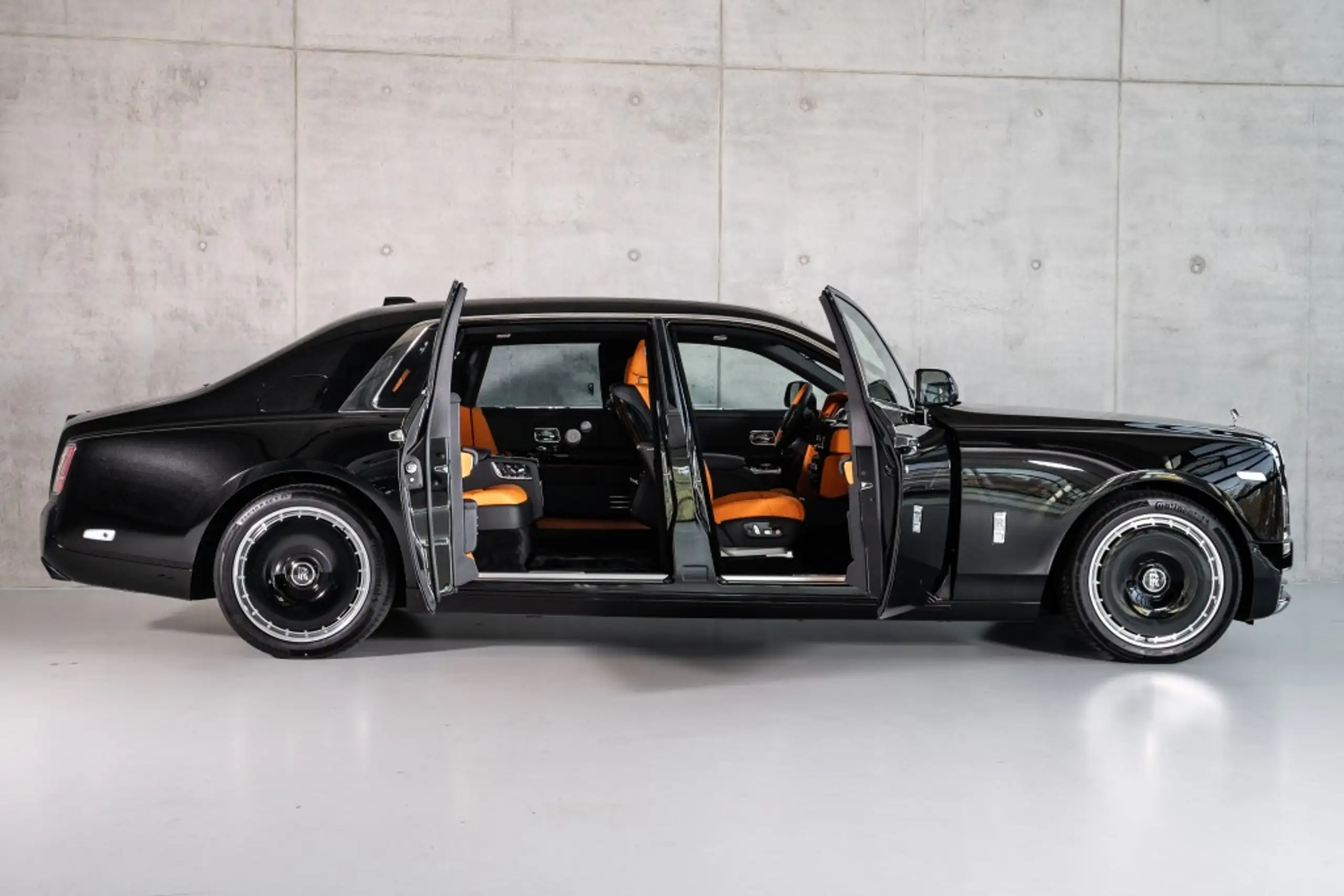 Rolls-Royce - Phantom