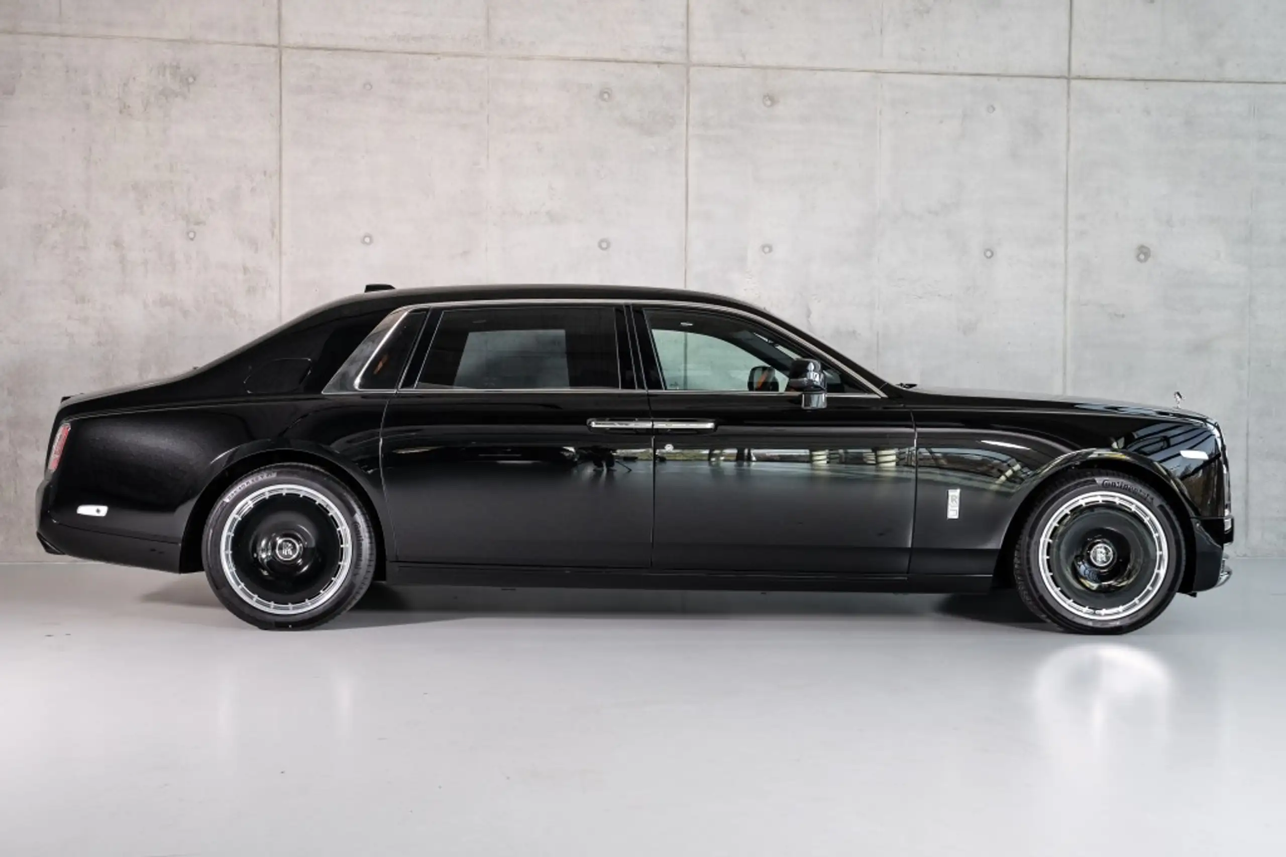 Rolls-Royce - Phantom