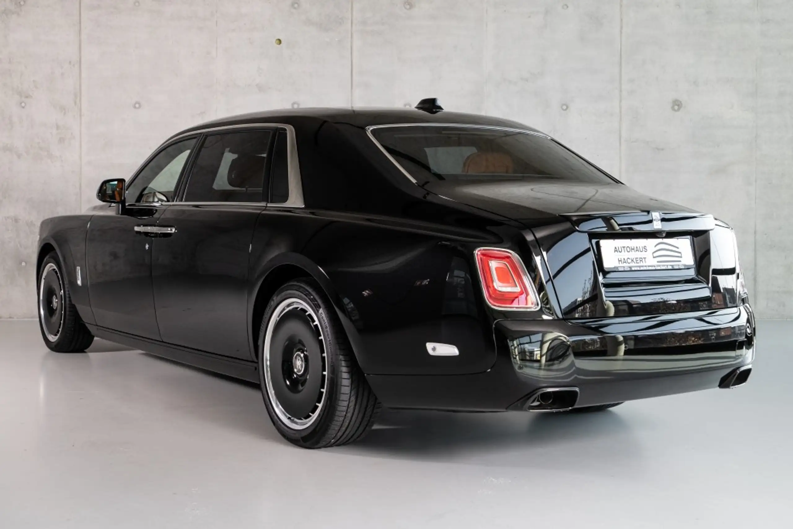 Rolls-Royce - Phantom