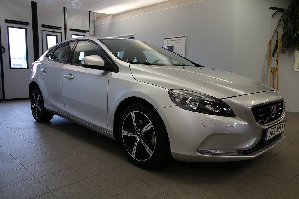 Volvo - V40