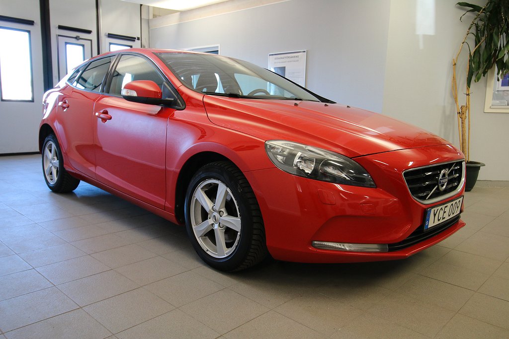 Volvo - V40