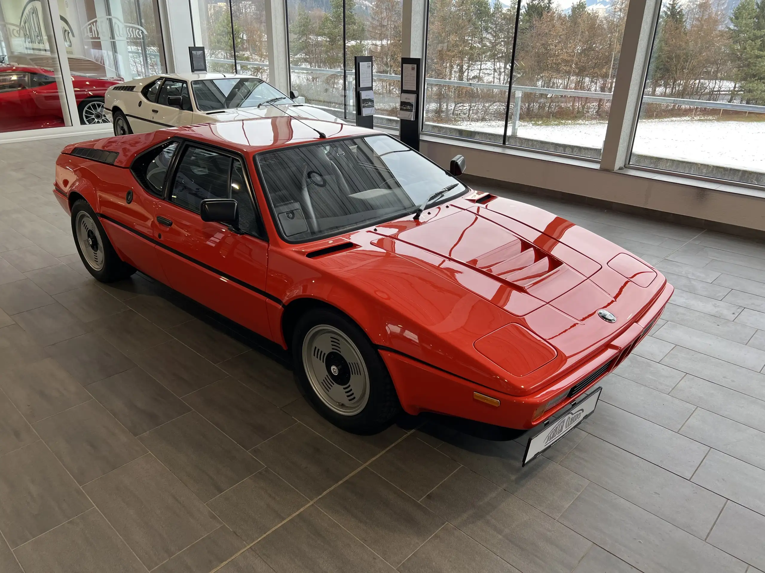 BMW - M1