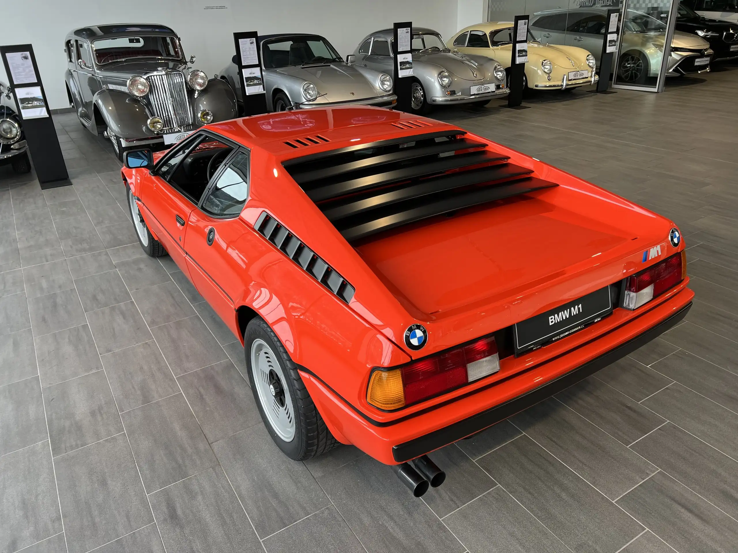 BMW - M1