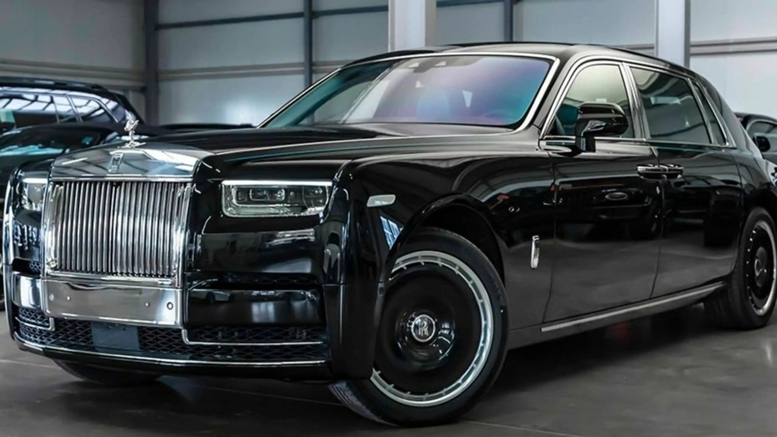 Rolls-Royce - Phantom