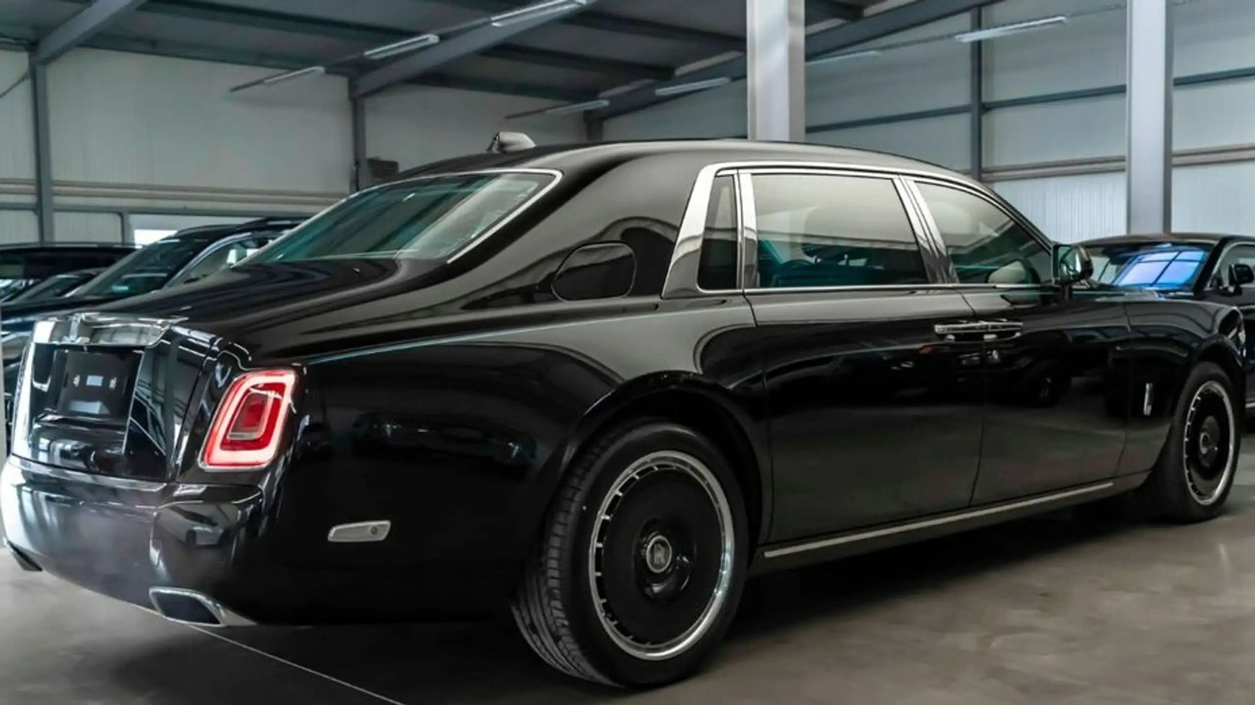 Rolls-Royce - Phantom