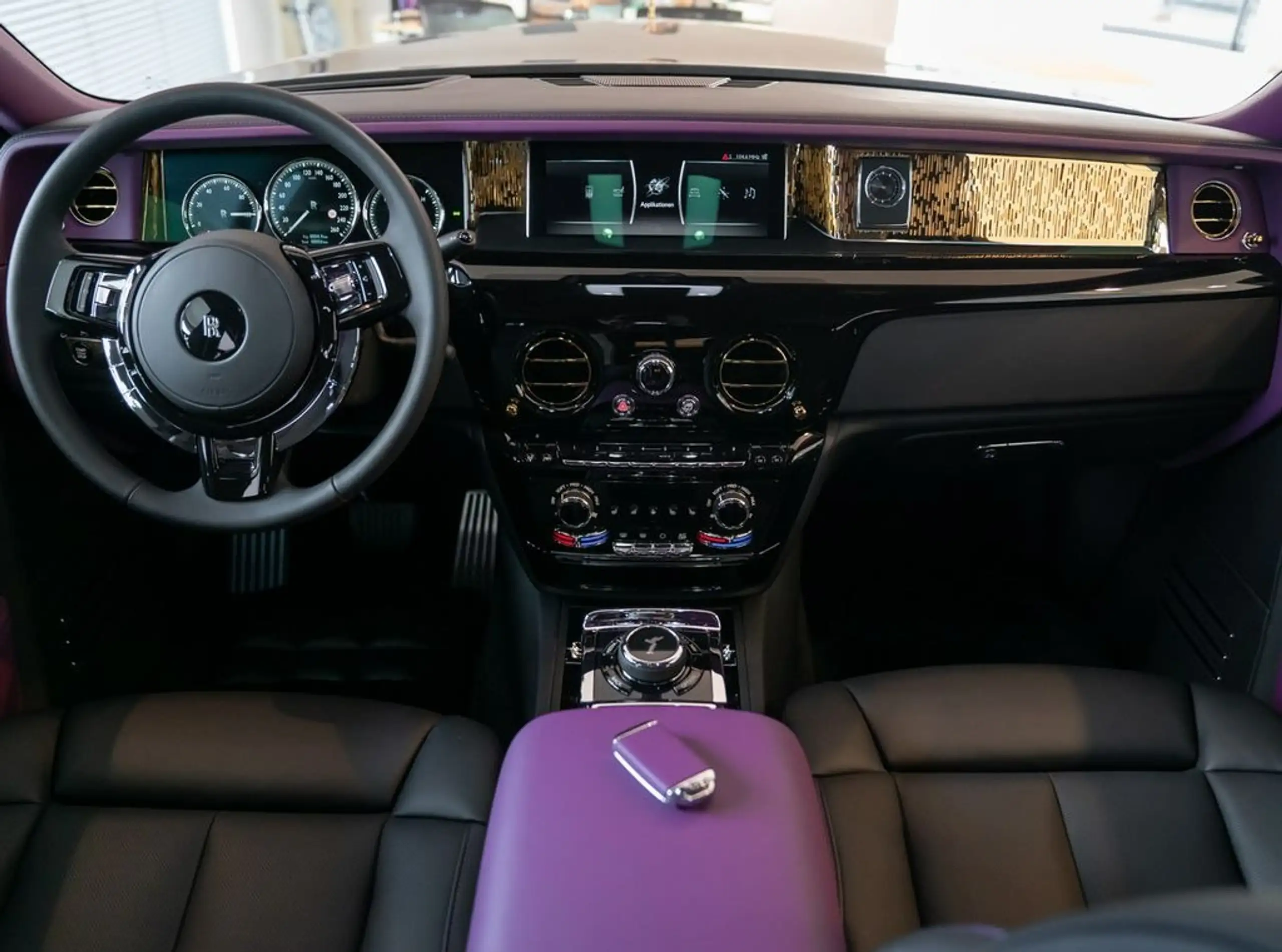 Rolls-Royce - Phantom