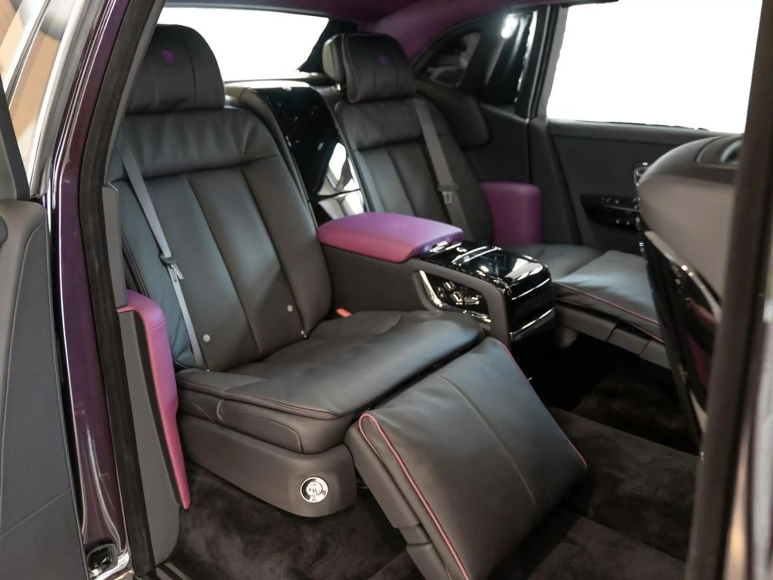 Rolls-Royce - Phantom