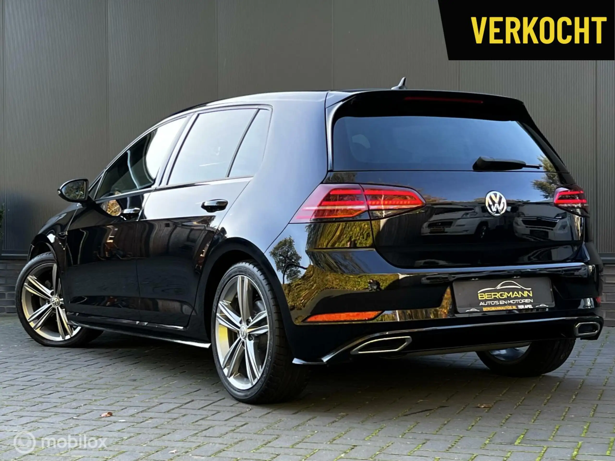 Volkswagen - Golf