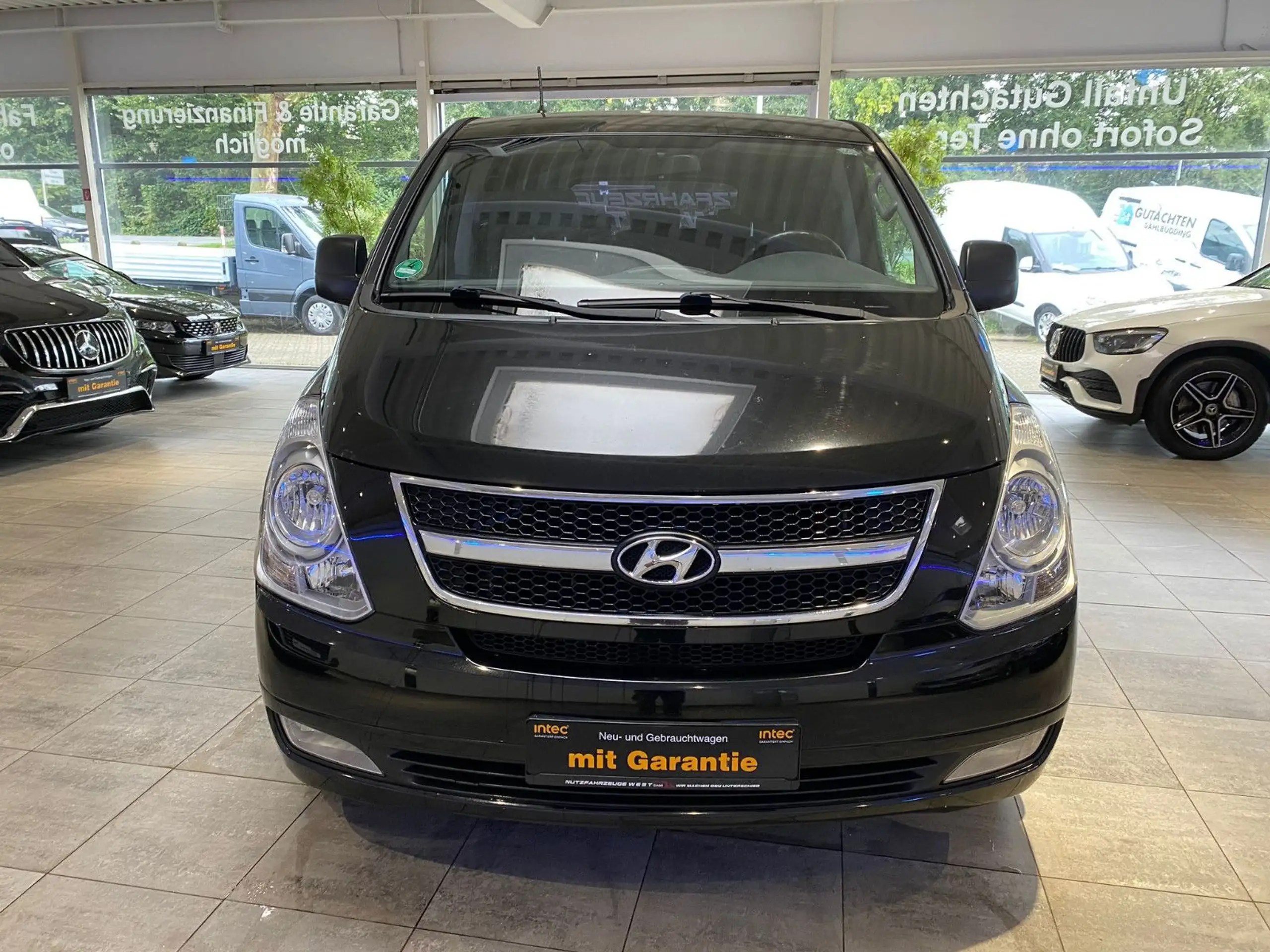 Hyundai - H-1