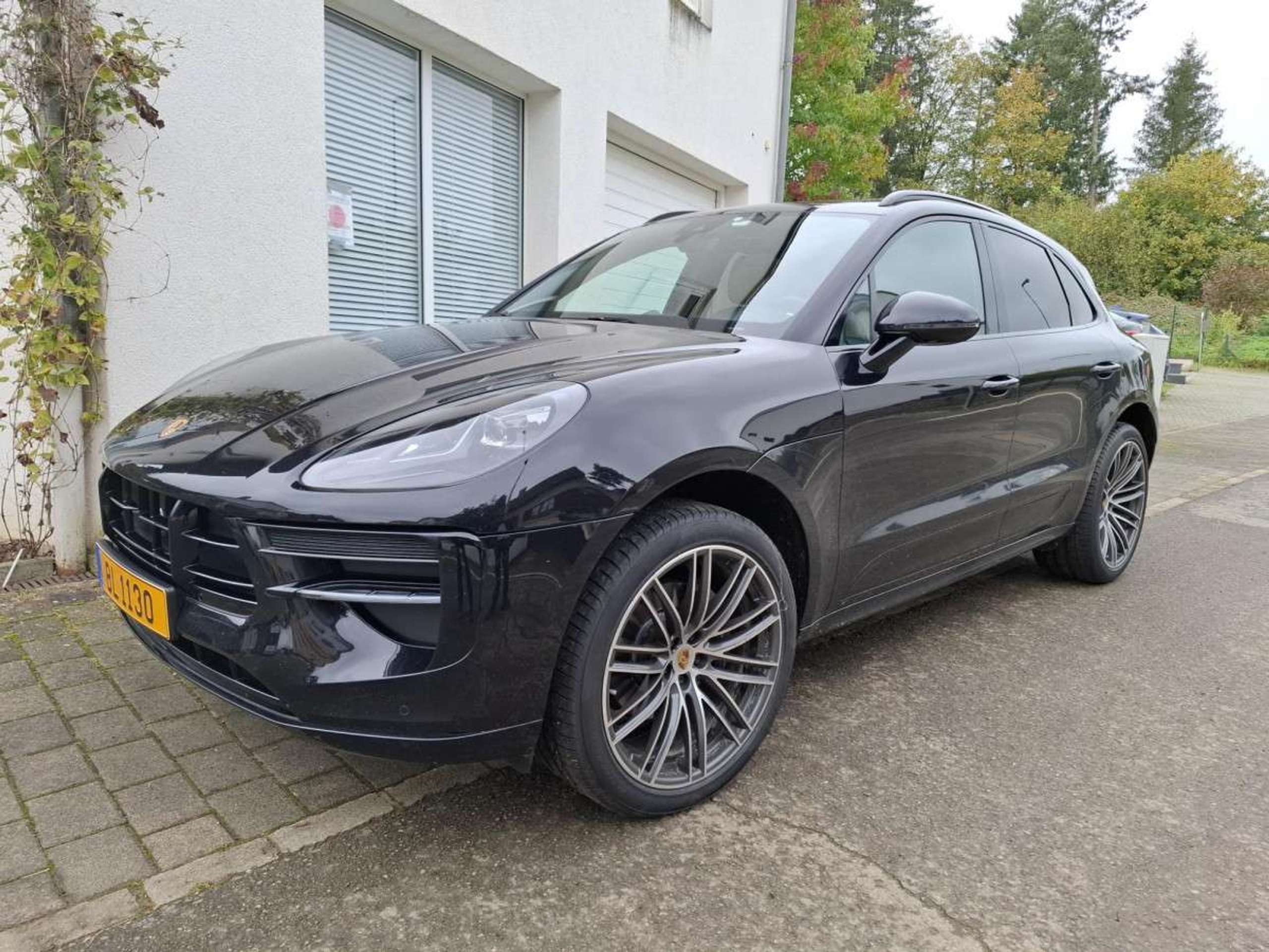 Porsche - Macan