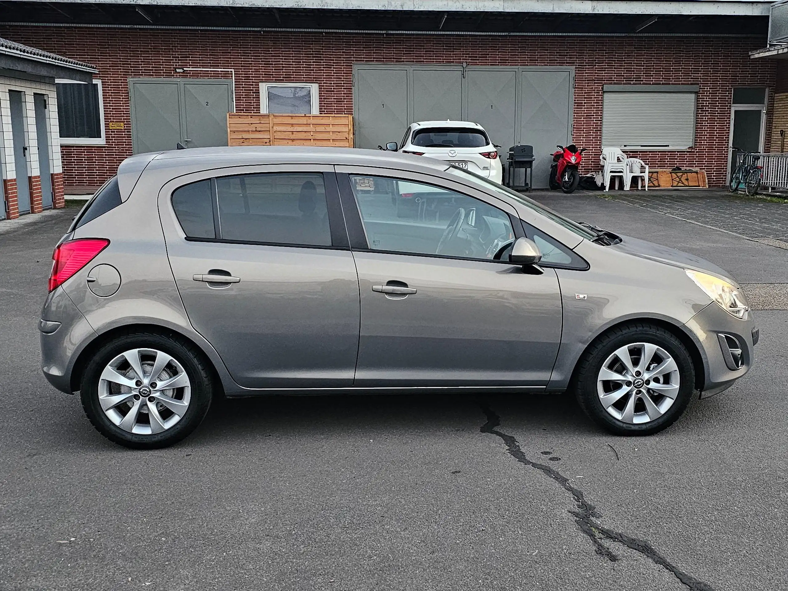 Opel - Corsa