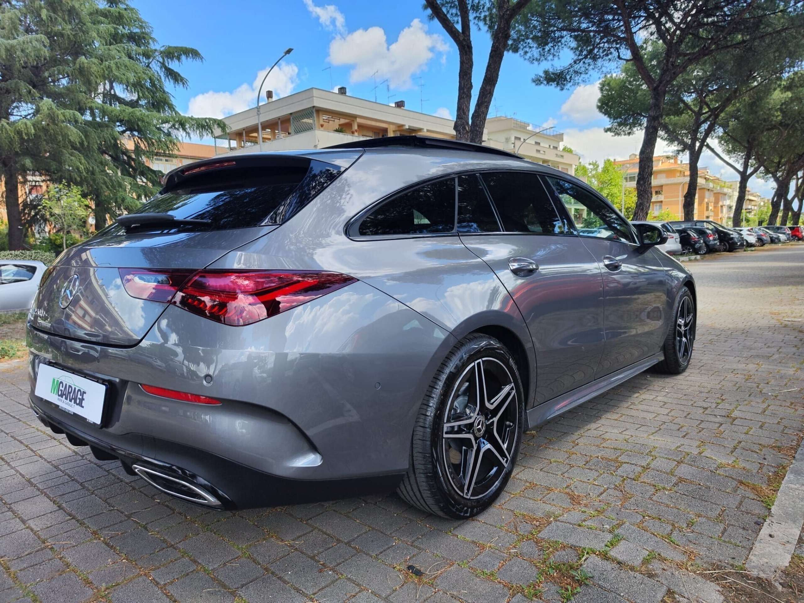 Mercedes-Benz - CLA 220