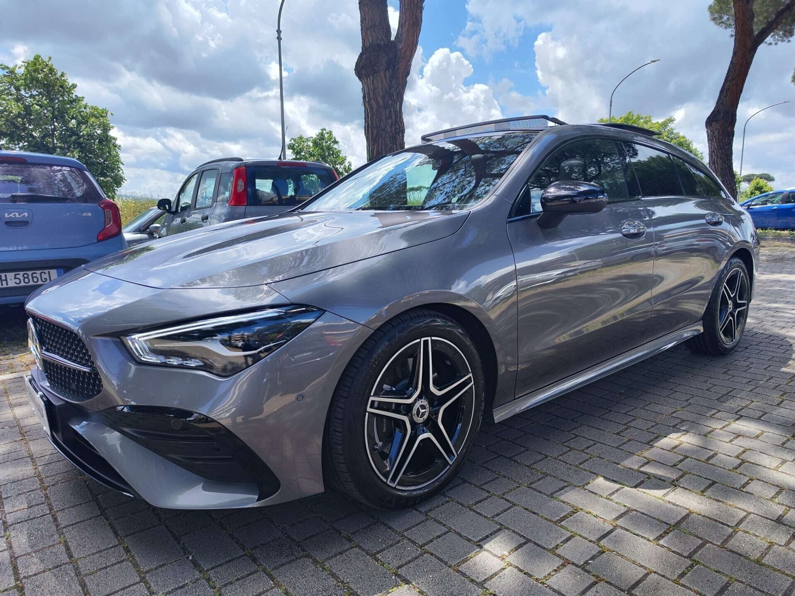 Mercedes-Benz - CLA 220