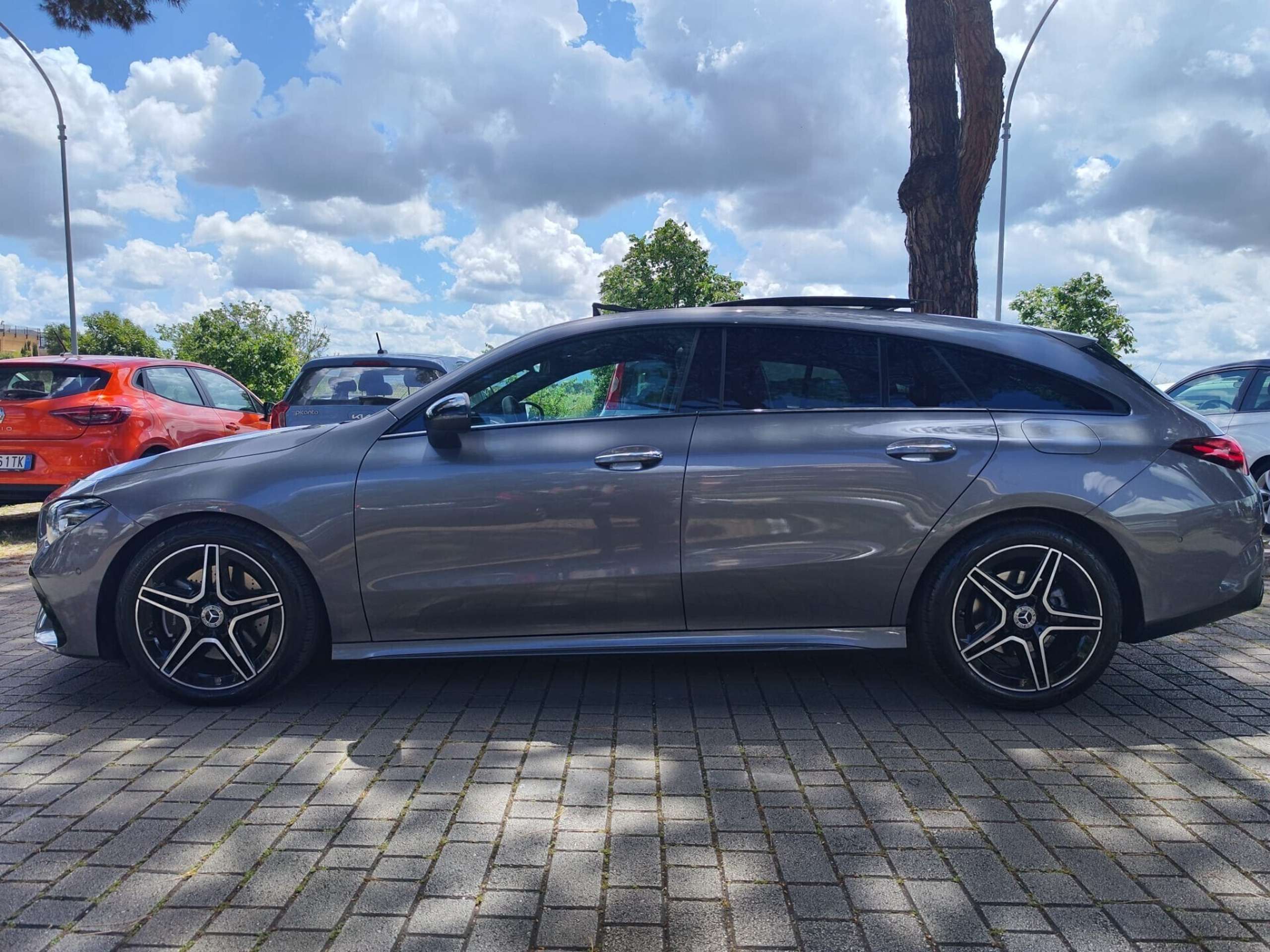 Mercedes-Benz - CLA 220