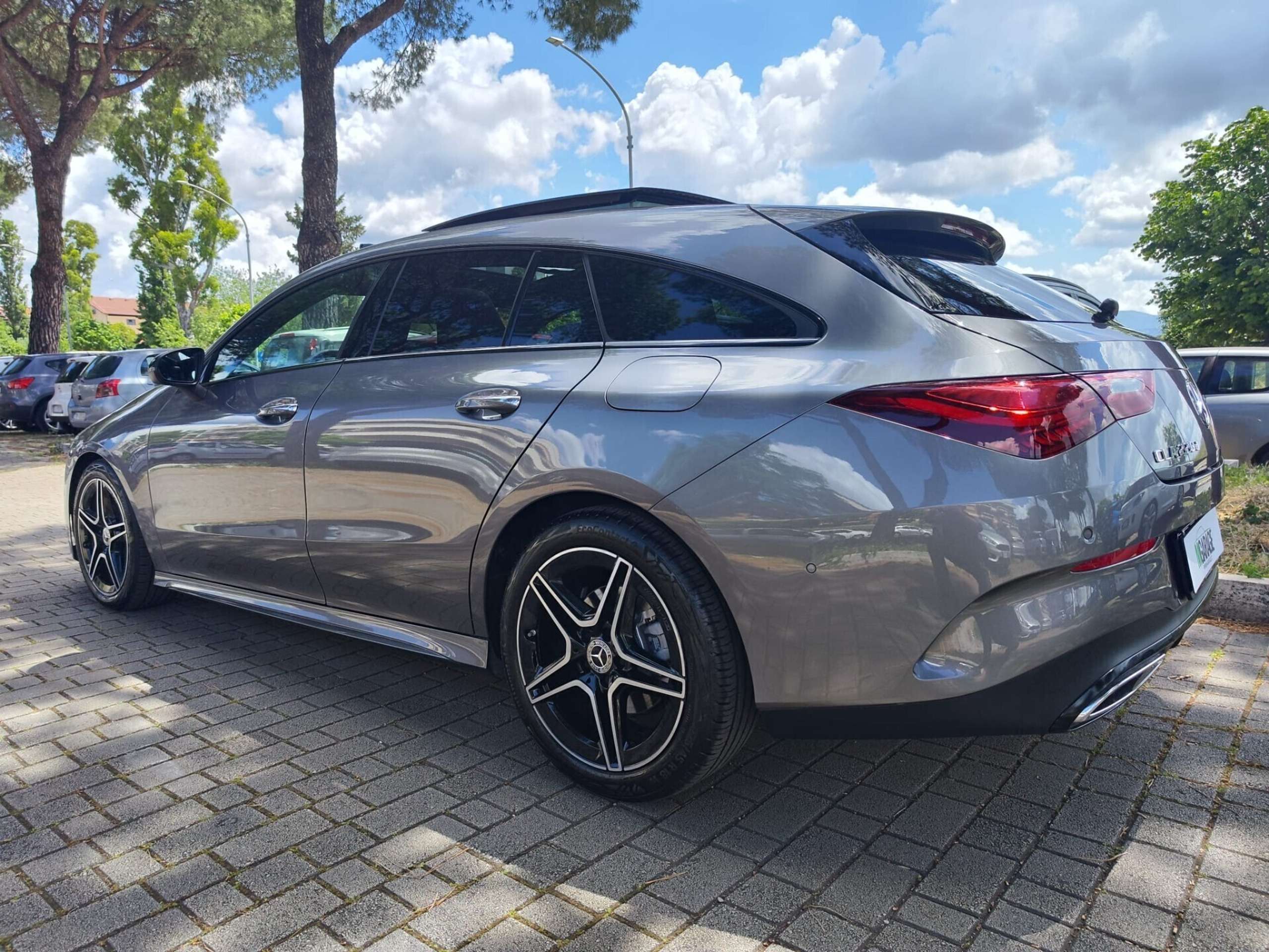 Mercedes-Benz - CLA 220