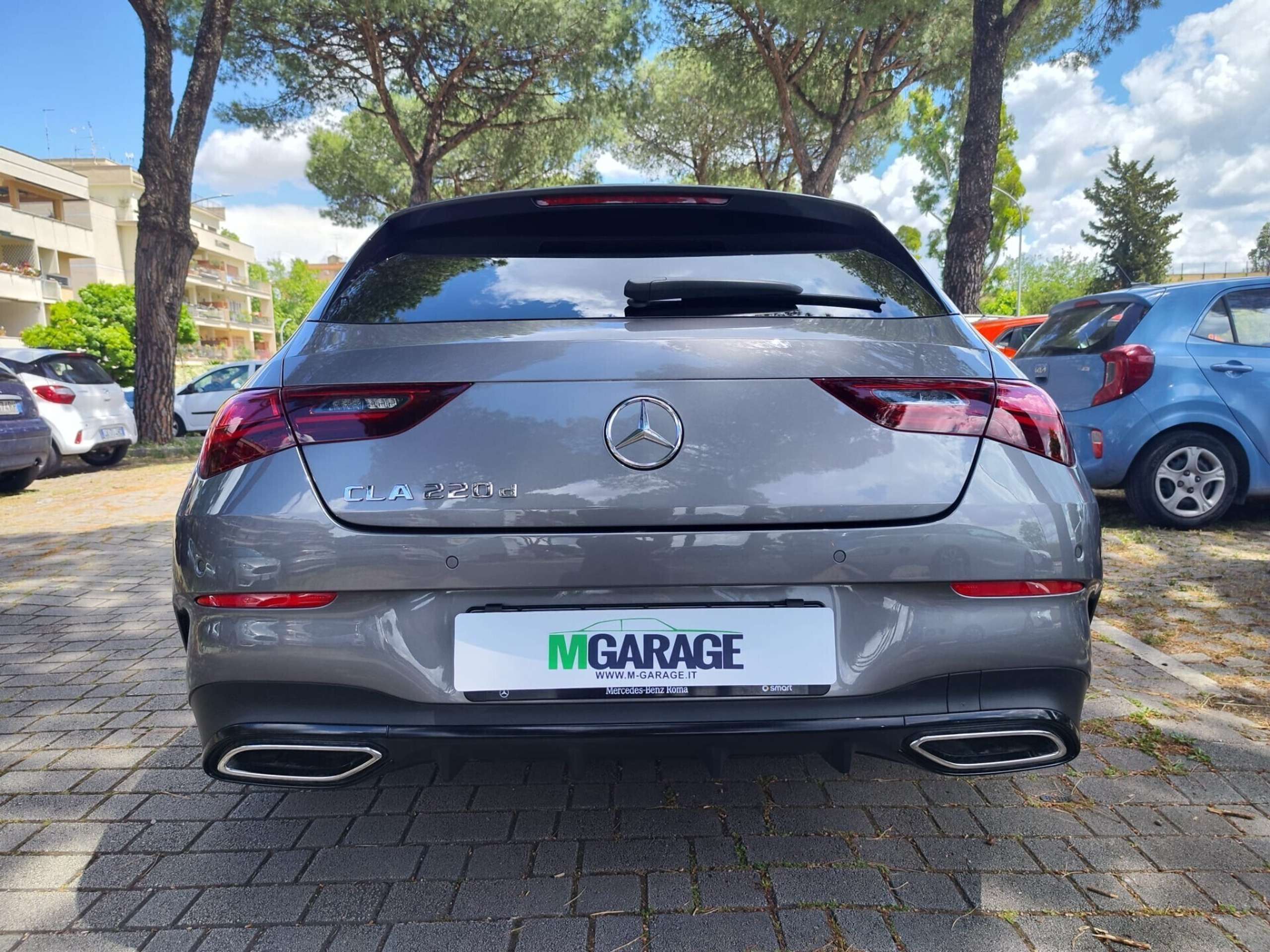 Mercedes-Benz - CLA 220