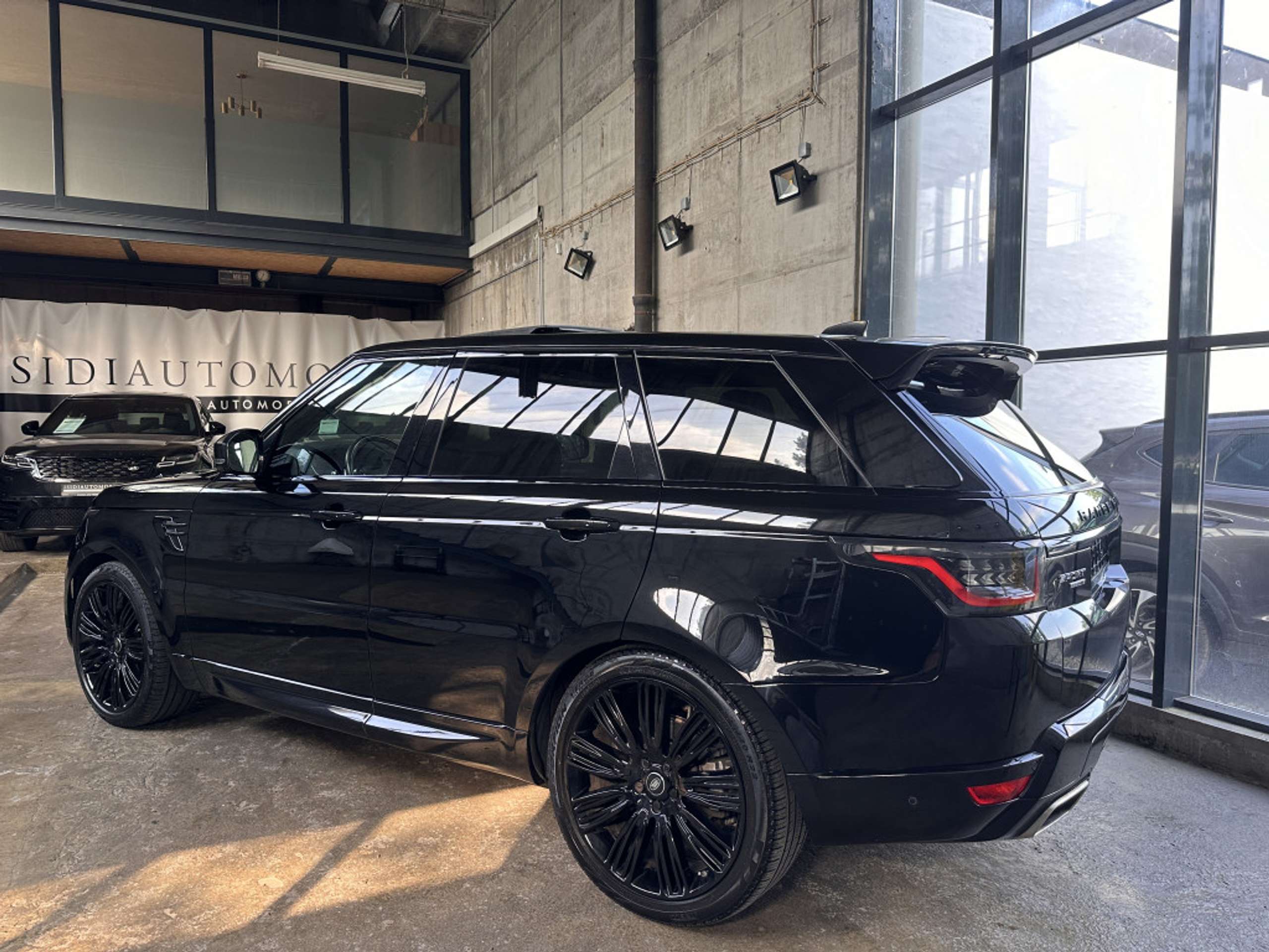 Land Rover - Range Rover Sport